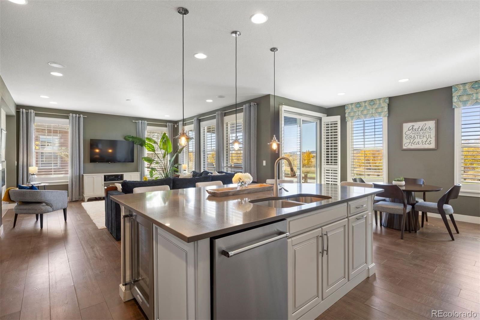 6586 Club Villa Road