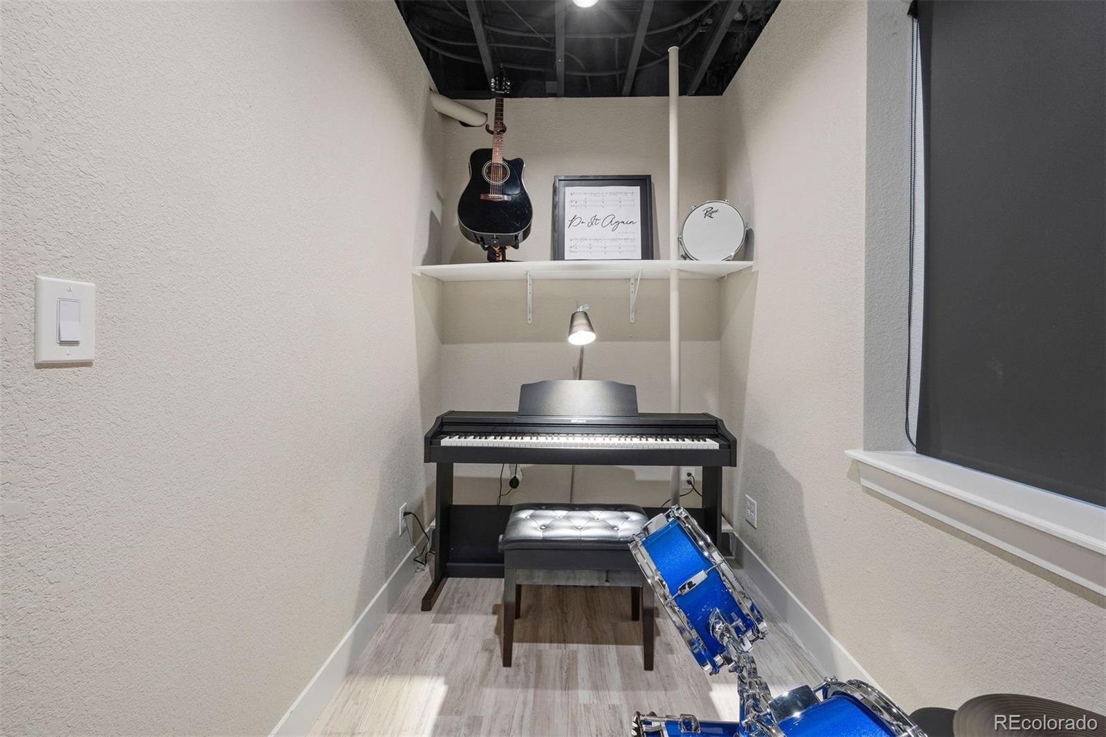 6586 Club Villa Road