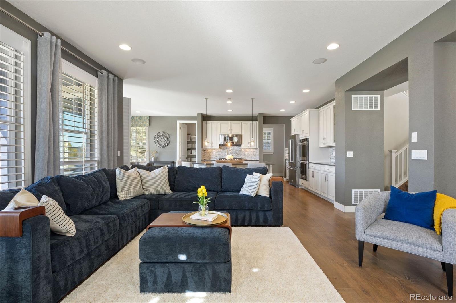 6586 Club Villa Road