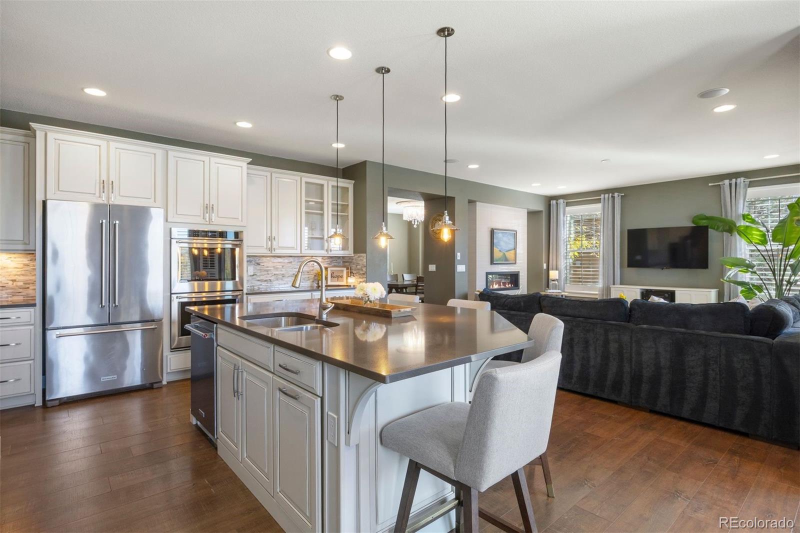 6586 Club Villa Road