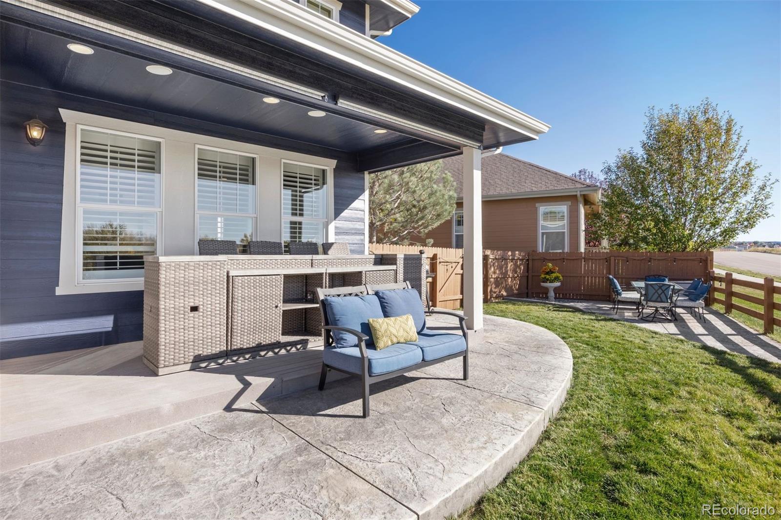 6586 Club Villa Road