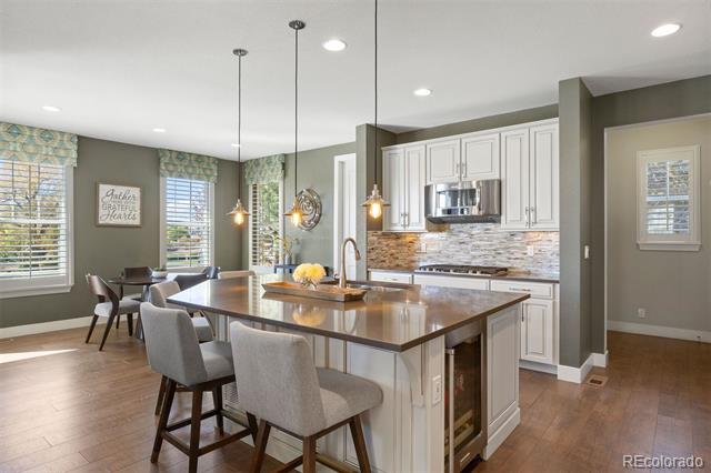 6586 Club Villa Road