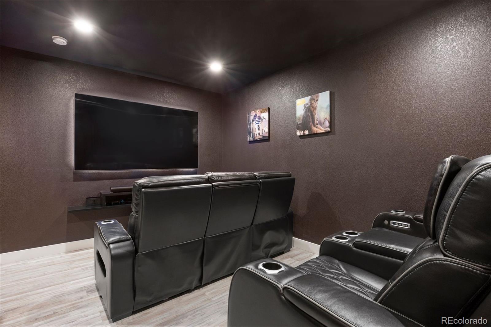 6586 Club Villa Road