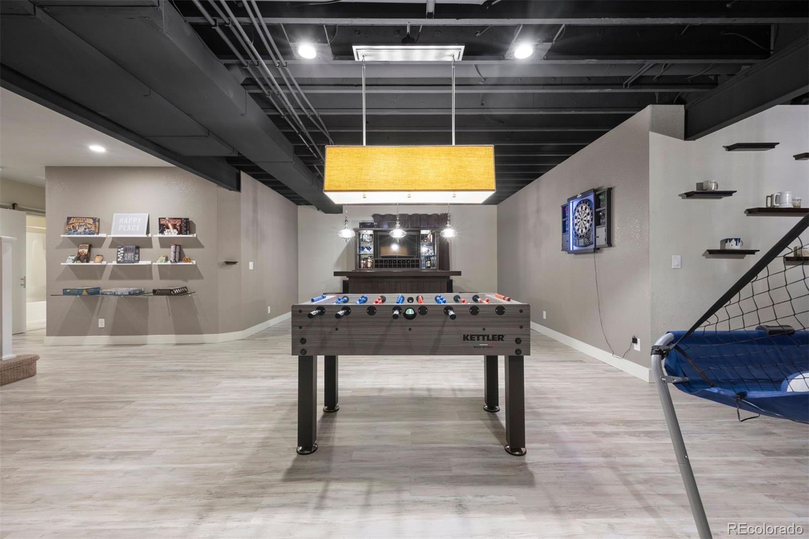 6586 Club Villa Road