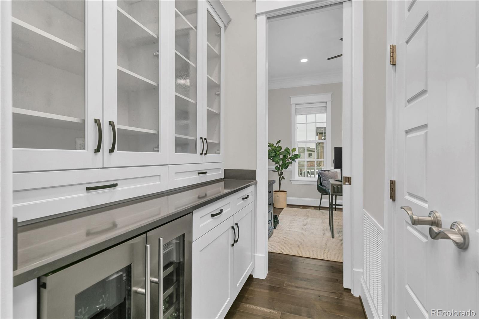 8266 Superior Circle