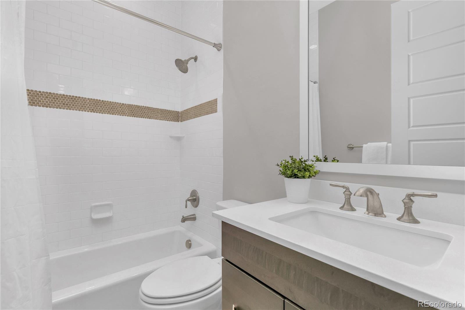 8266 Superior Circle