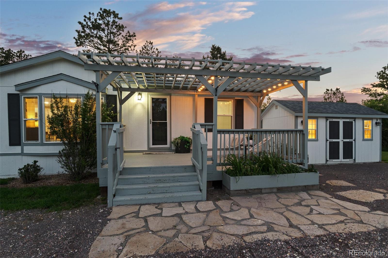 652 Verdos Drive