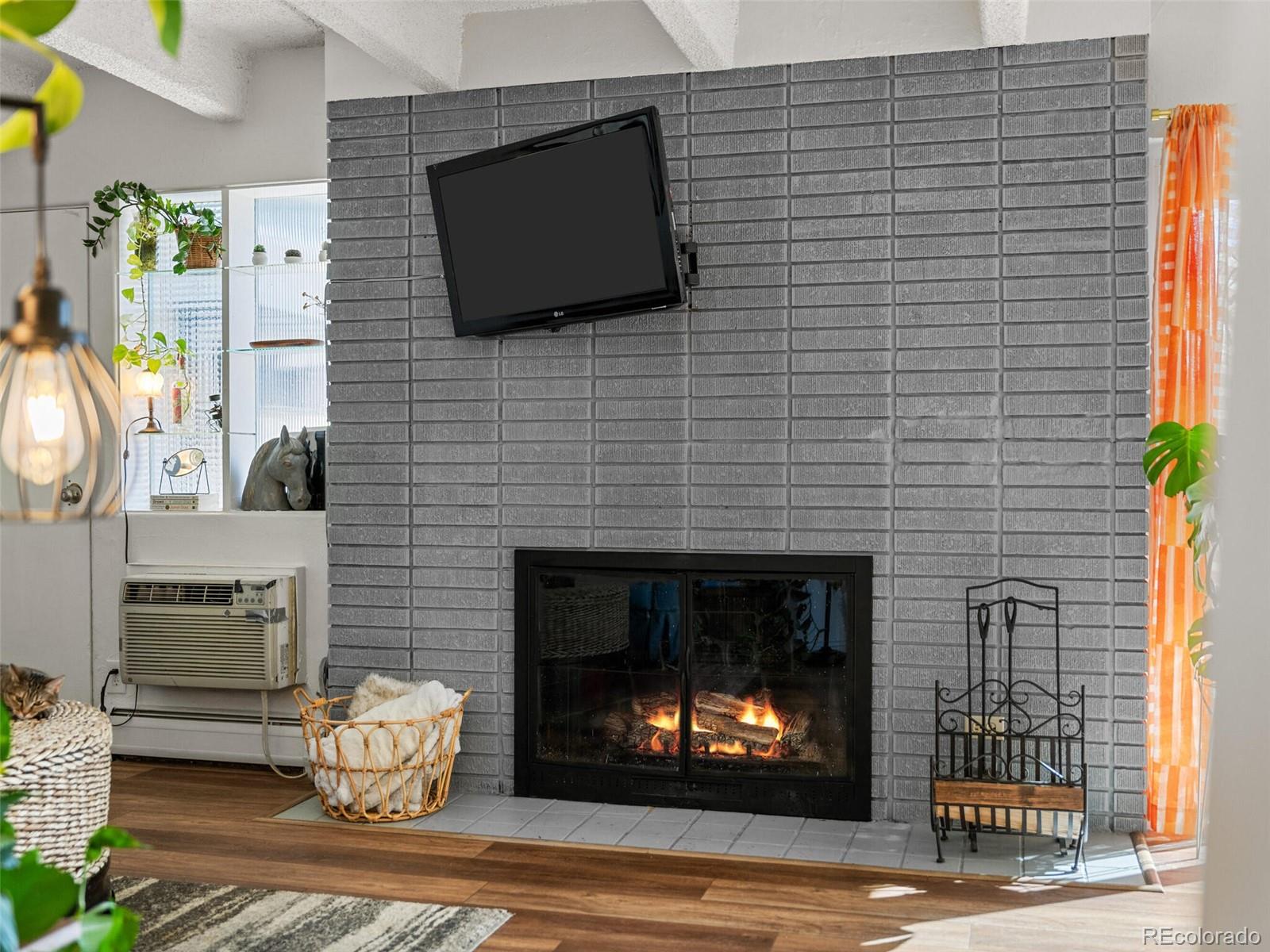 2401 S Gaylord Street Unit: 306