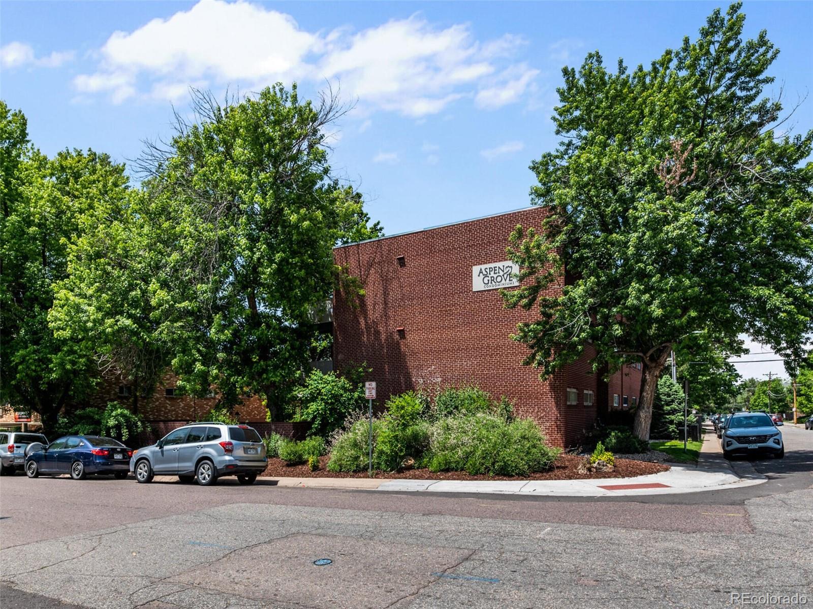 2401 S Gaylord Street Unit: 306