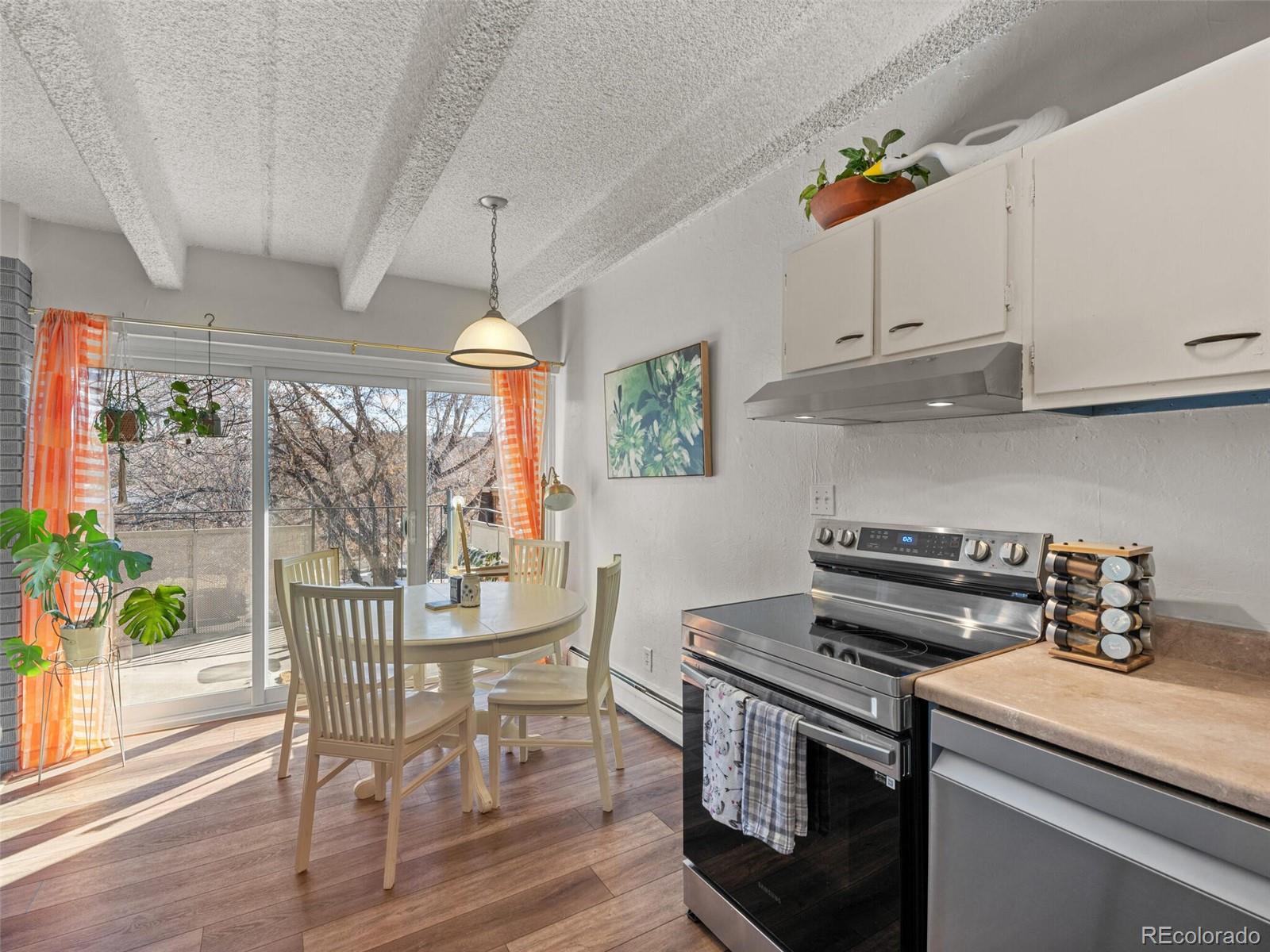 2401 S Gaylord Street Unit: 306