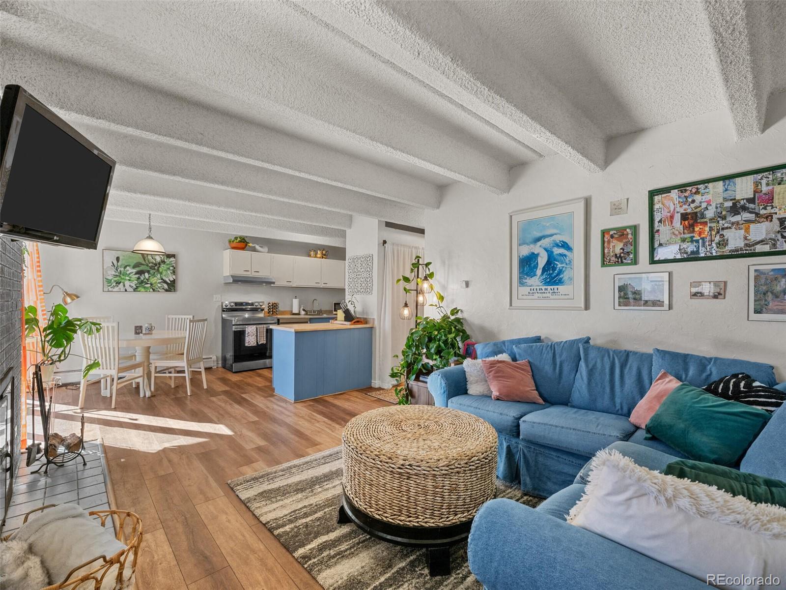 2401 S Gaylord Street Unit: 306