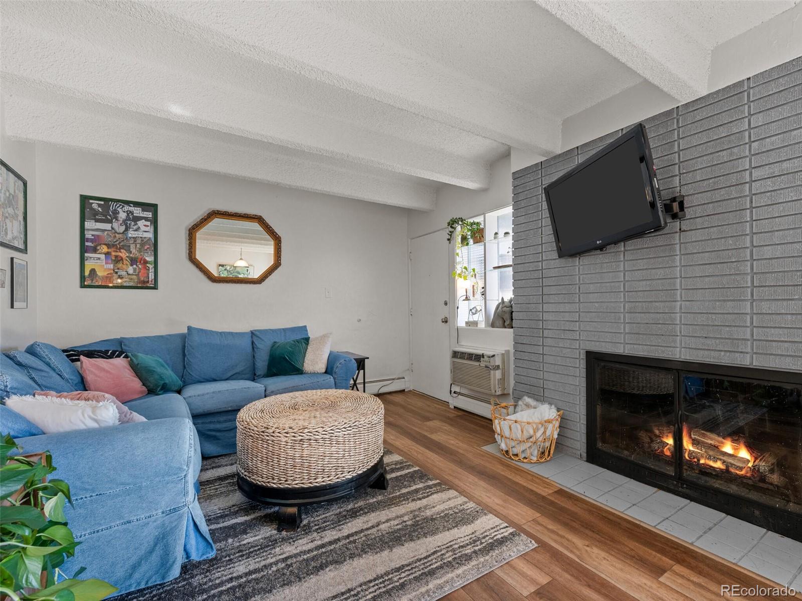 2401 S Gaylord Street Unit: 306