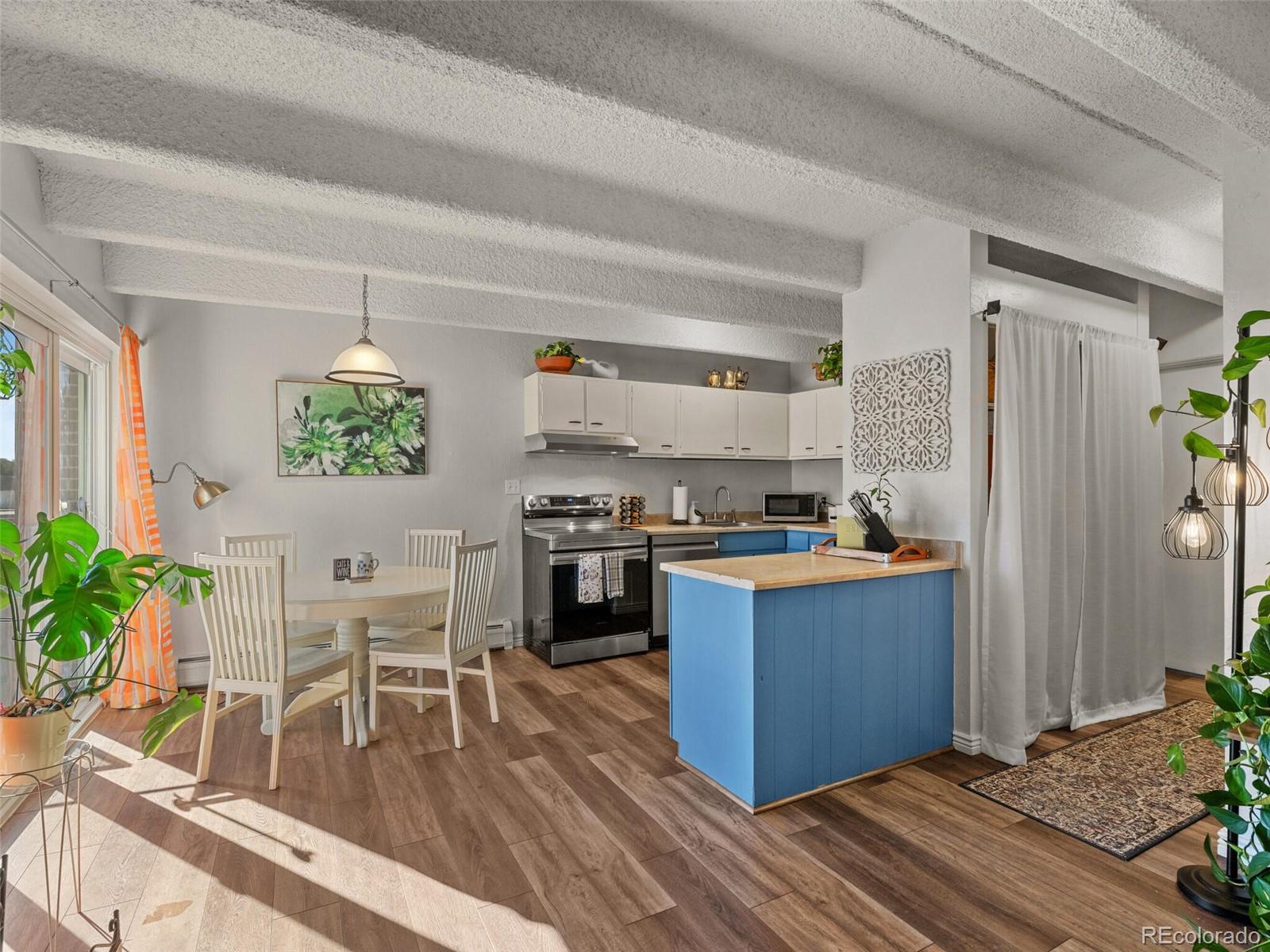 2401 S Gaylord Street Unit: 306