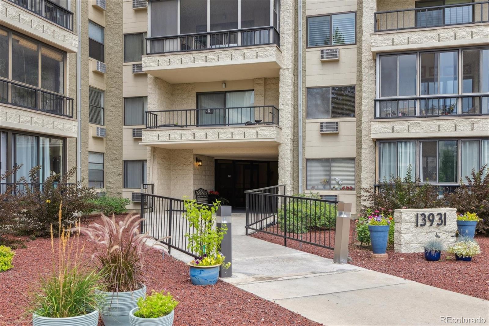 13931 E Marina Drive Unit: 305