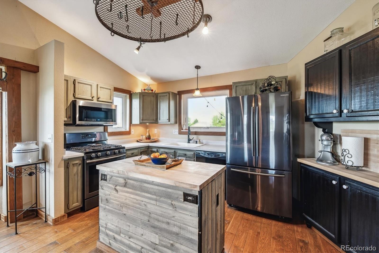 43588 Evening Star Court
