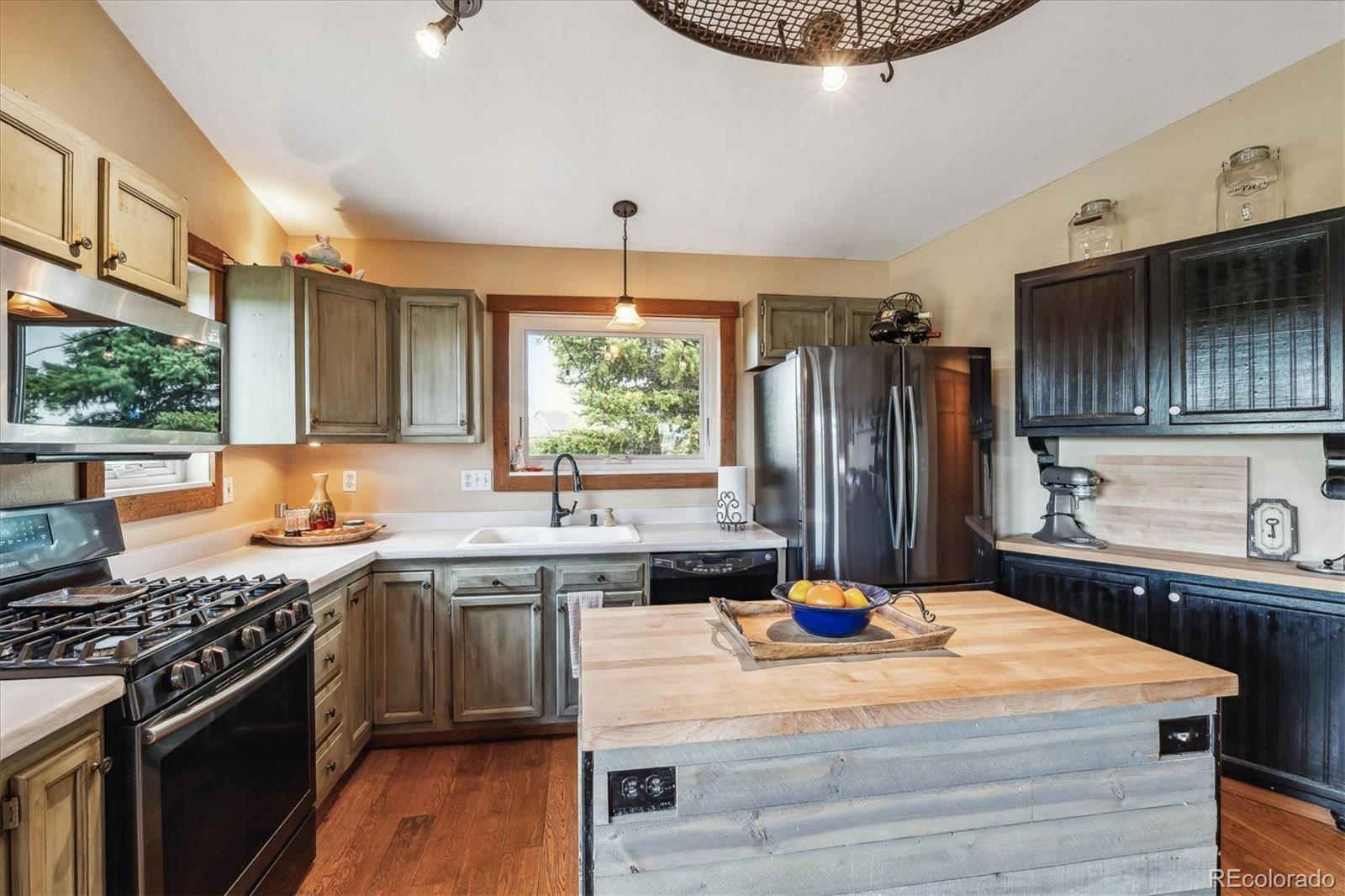 43588 Evening Star Court