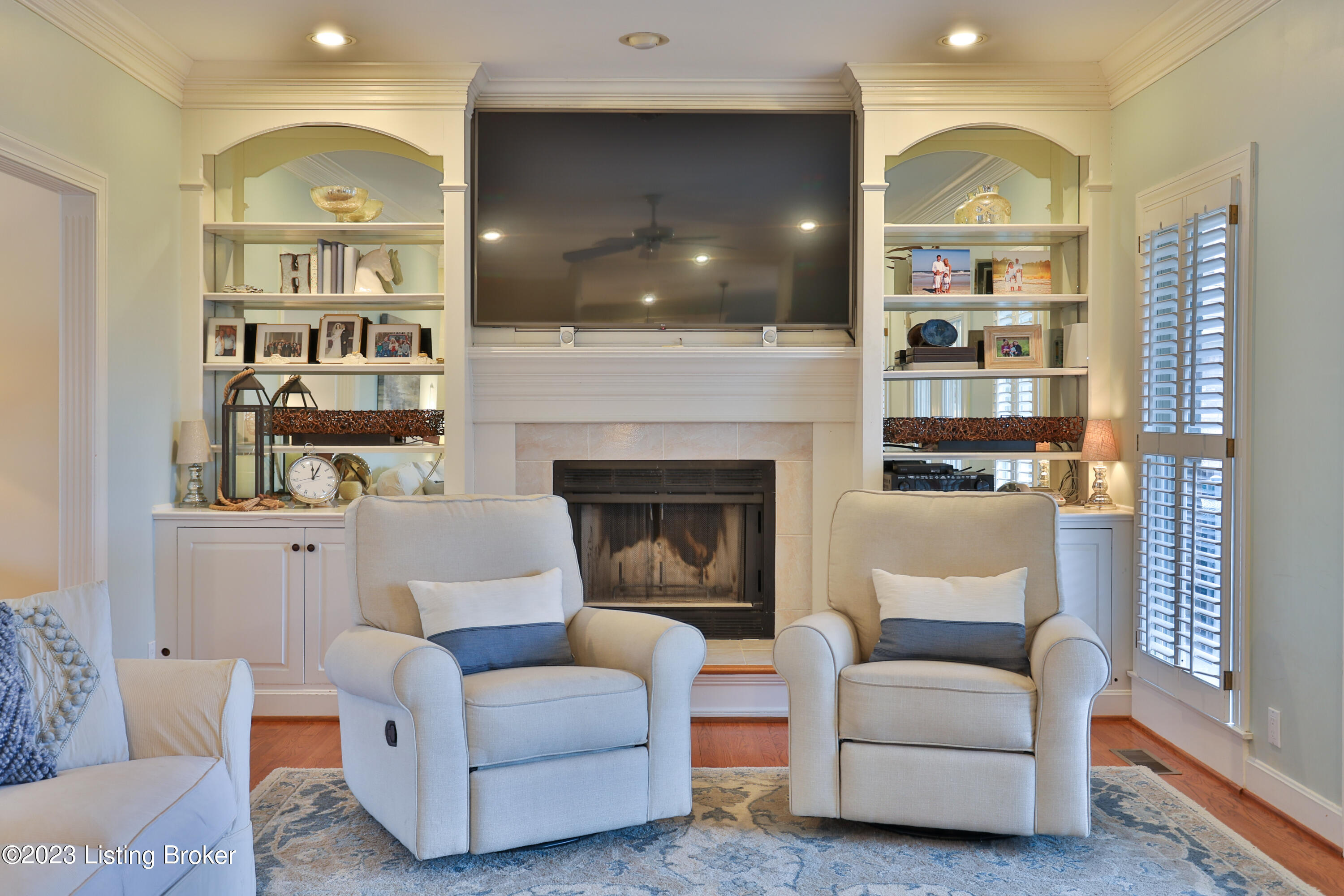 1203 Winding Creek Pl