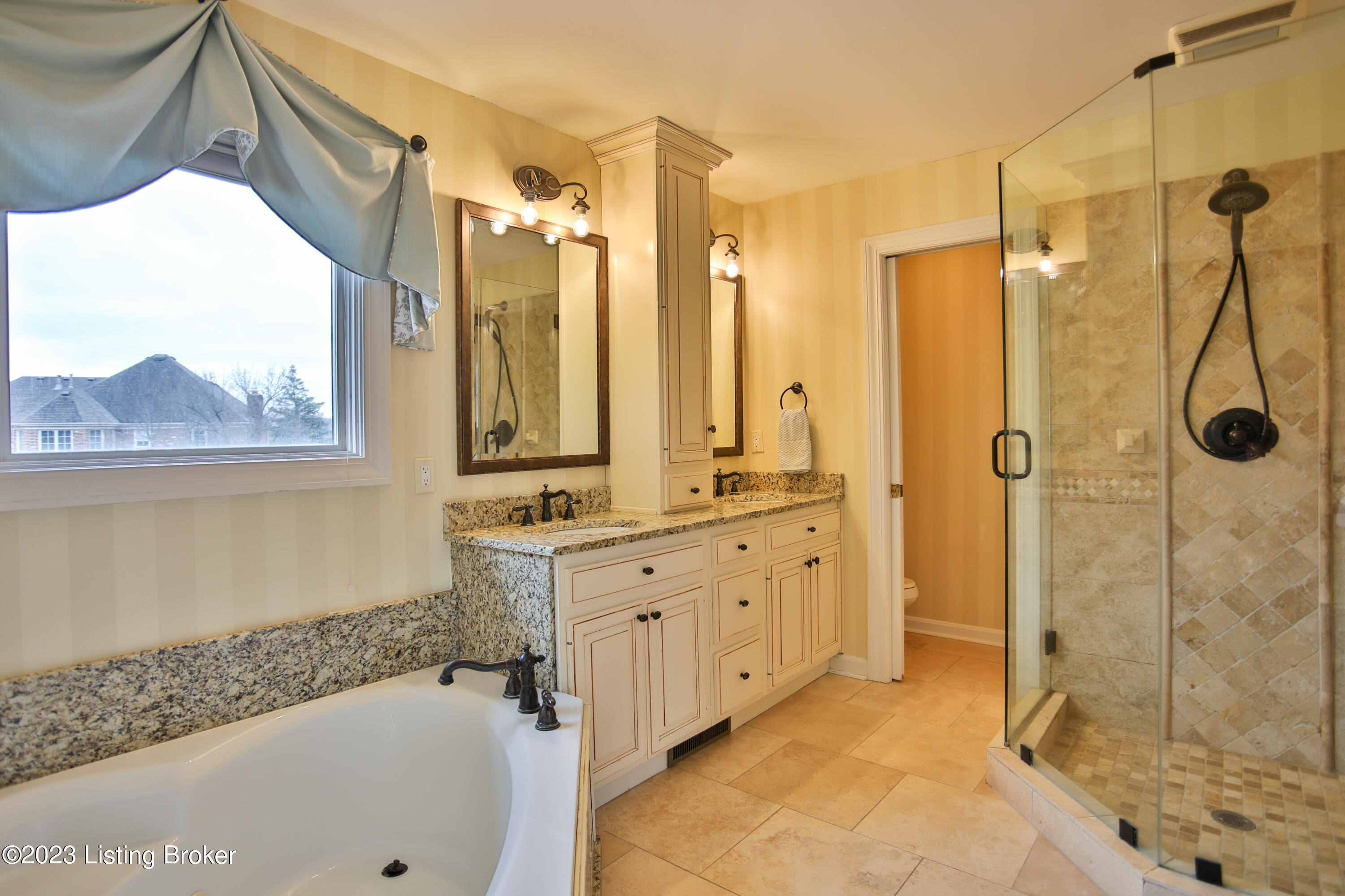 1203 Winding Creek Pl