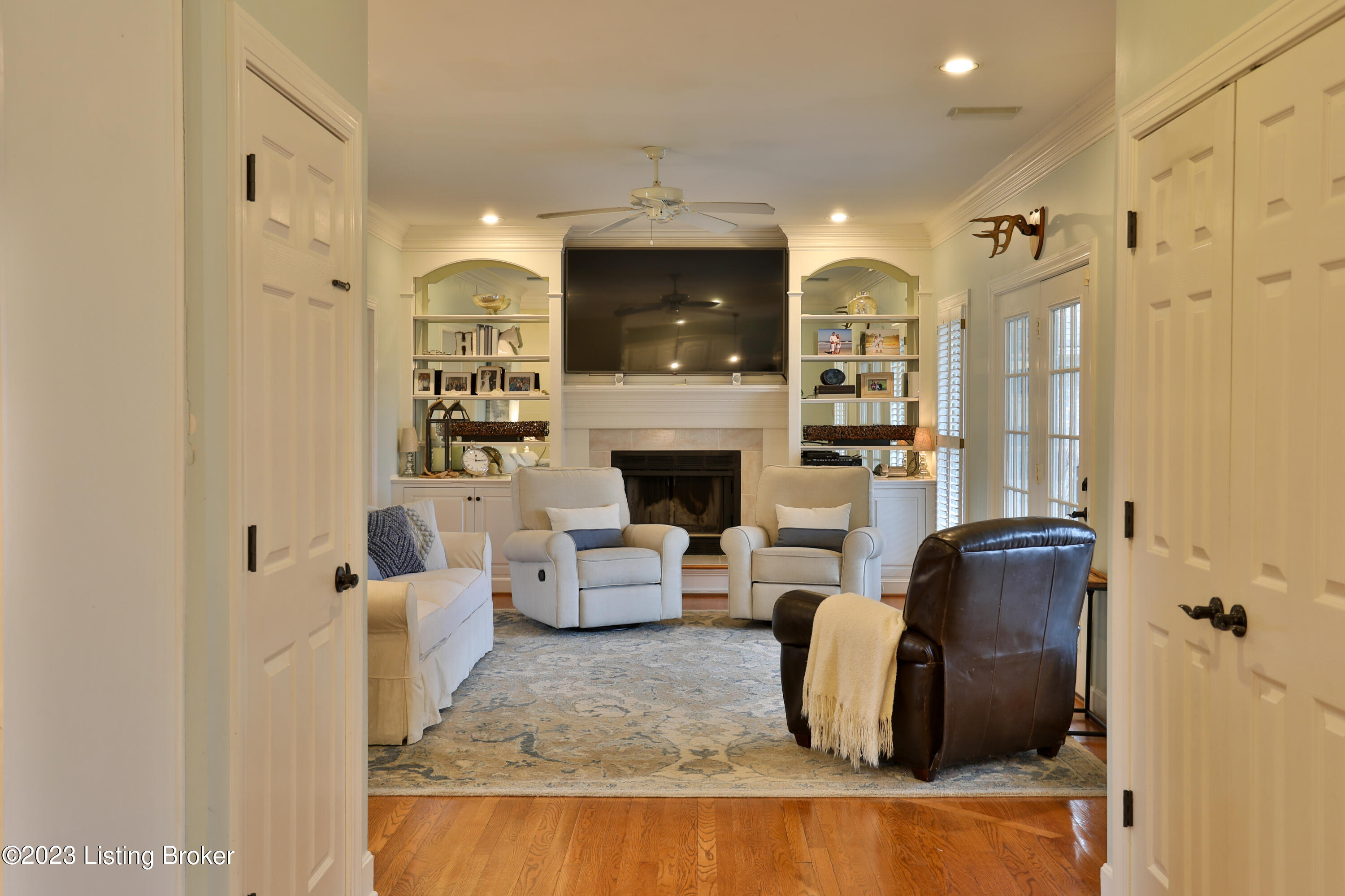 1203 Winding Creek Pl