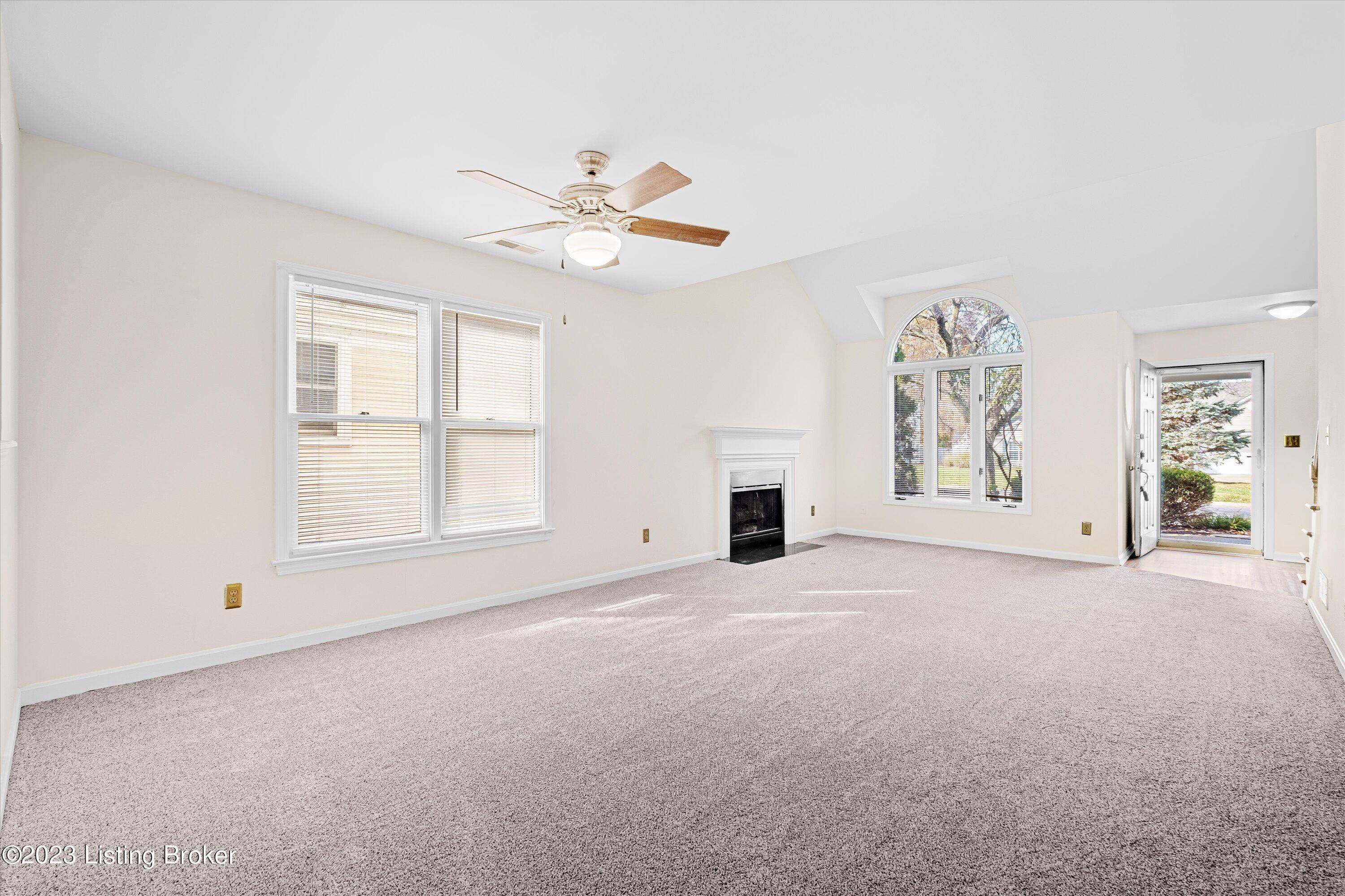 10406 Bay Pointe Cir