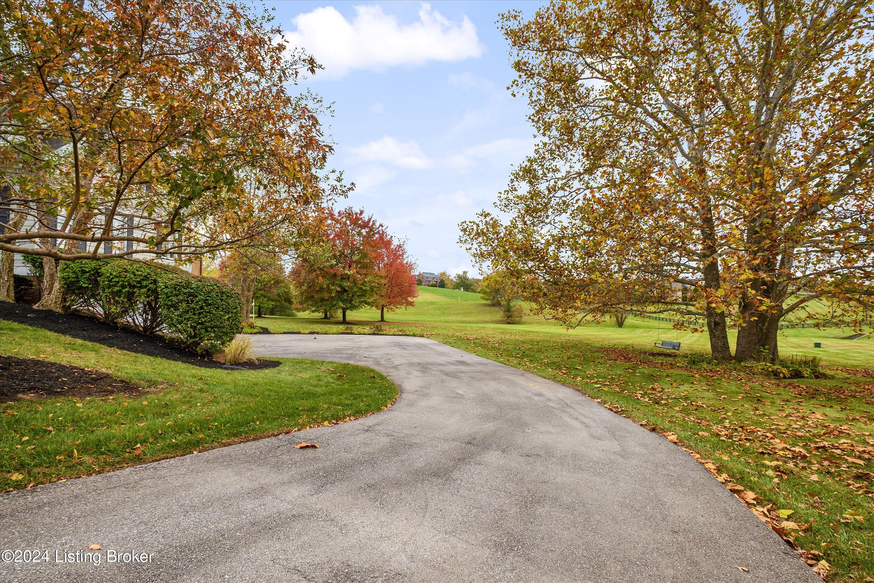 1027 Majestic Oaks Way