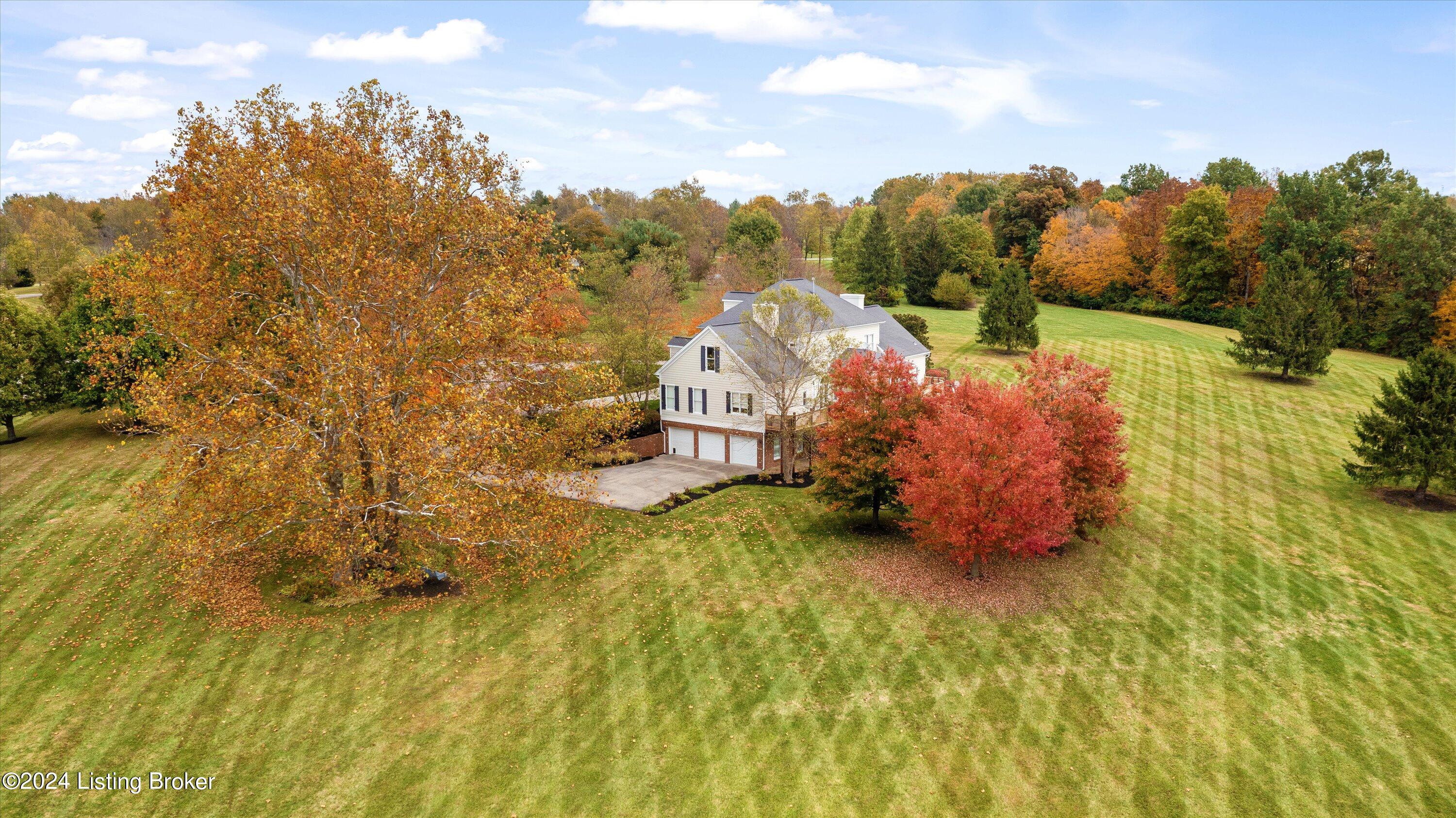 1027 Majestic Oaks Way