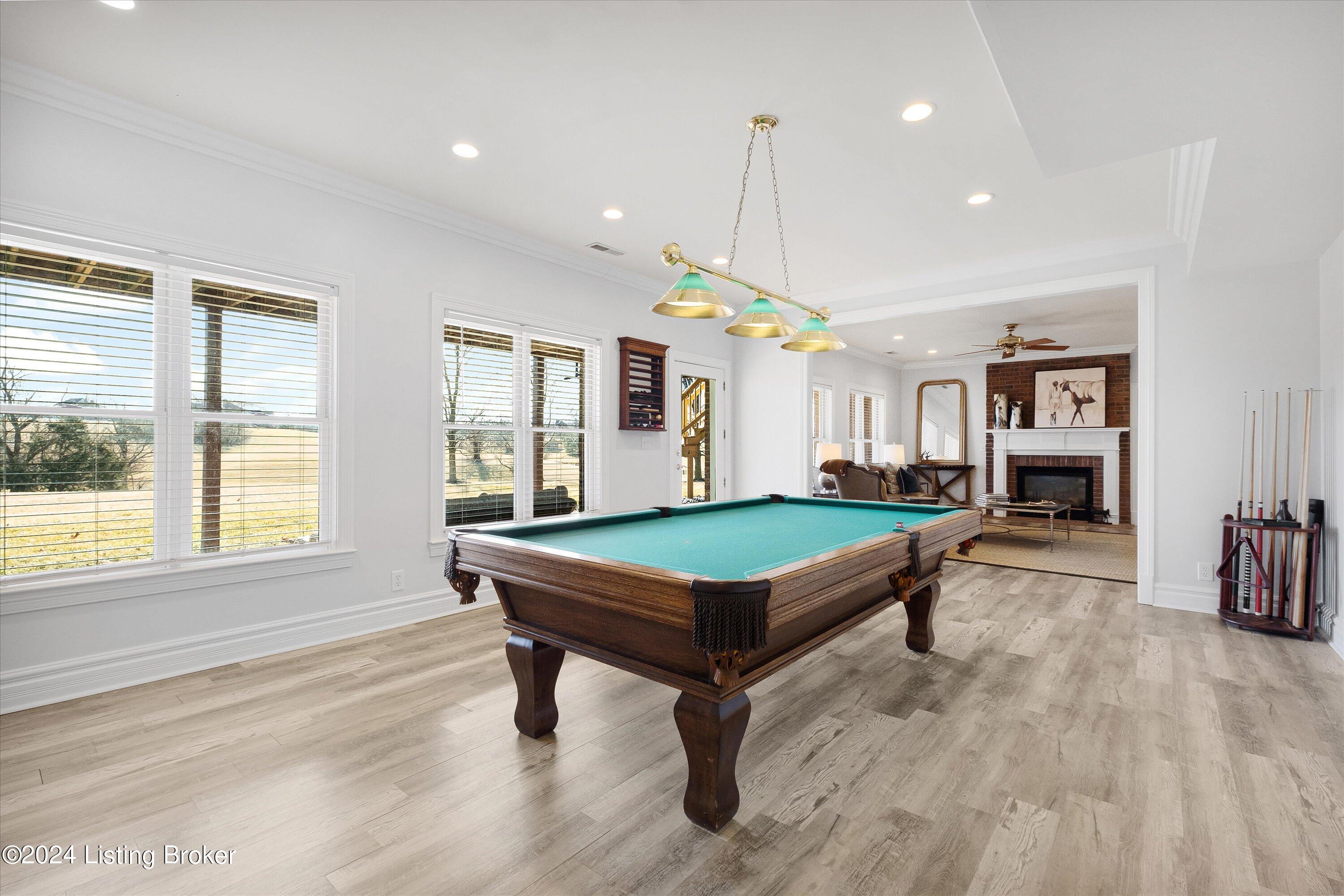 1027 Majestic Oaks Way