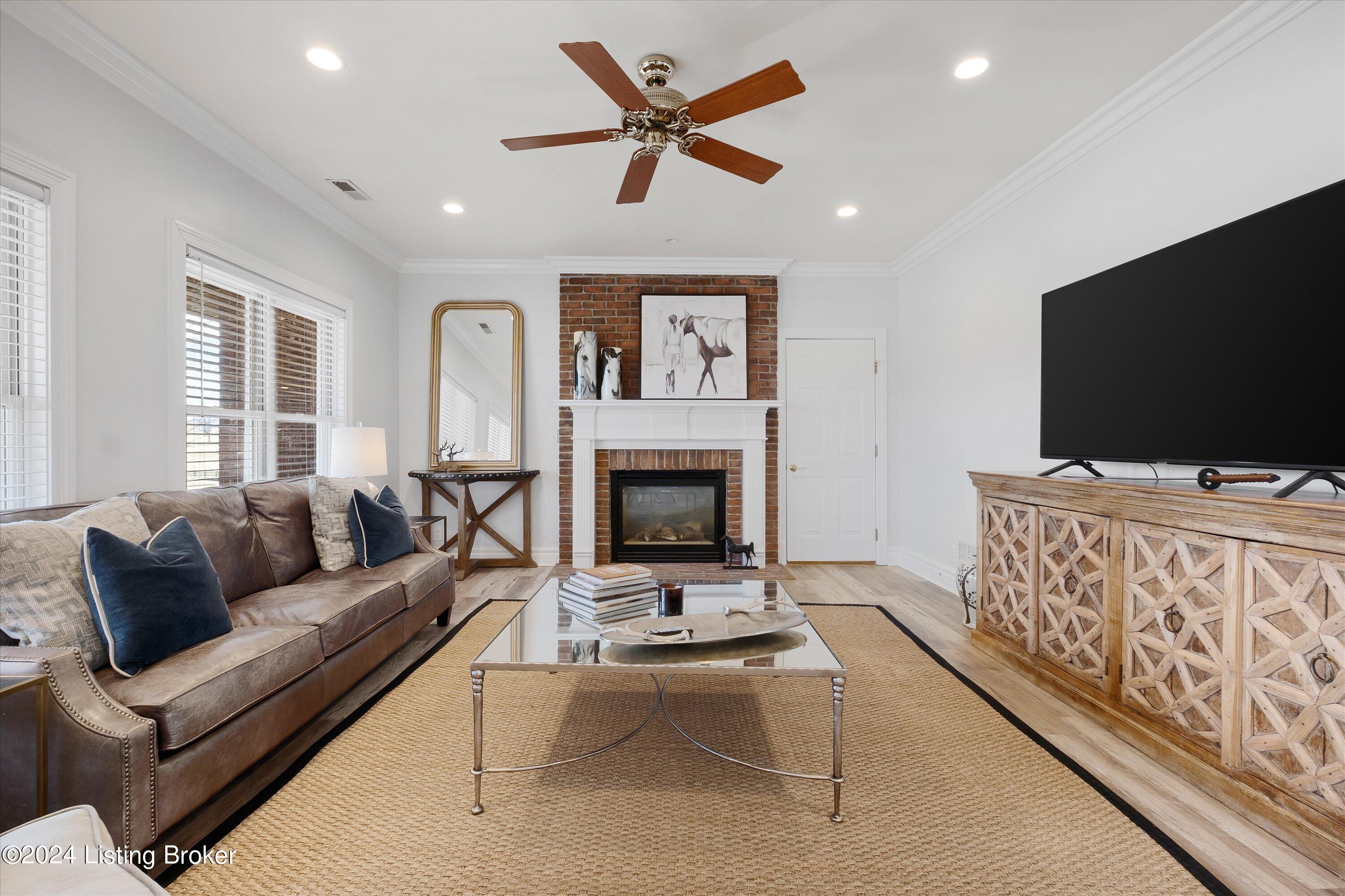 1027 Majestic Oaks Way