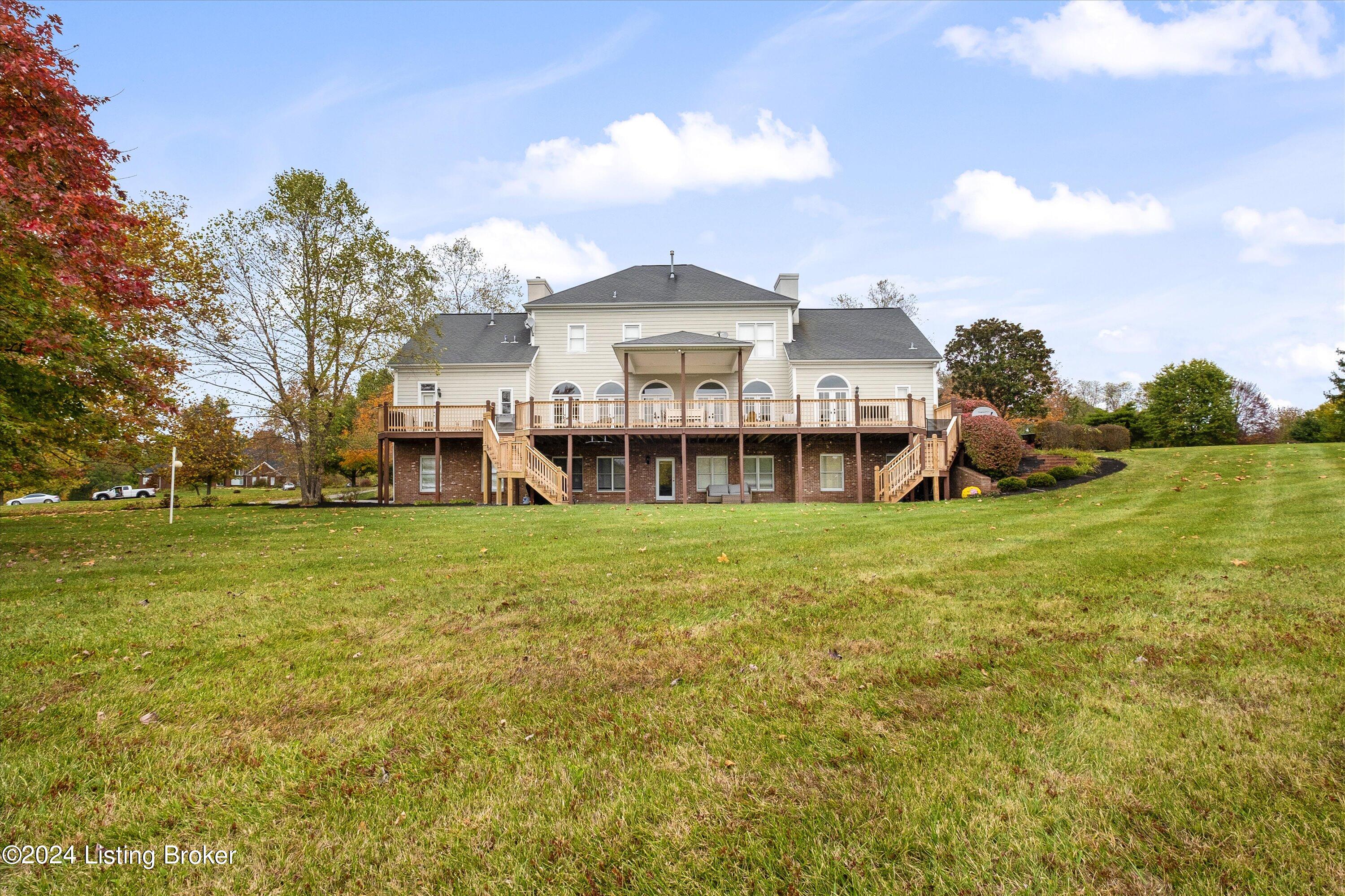 1027 Majestic Oaks Way