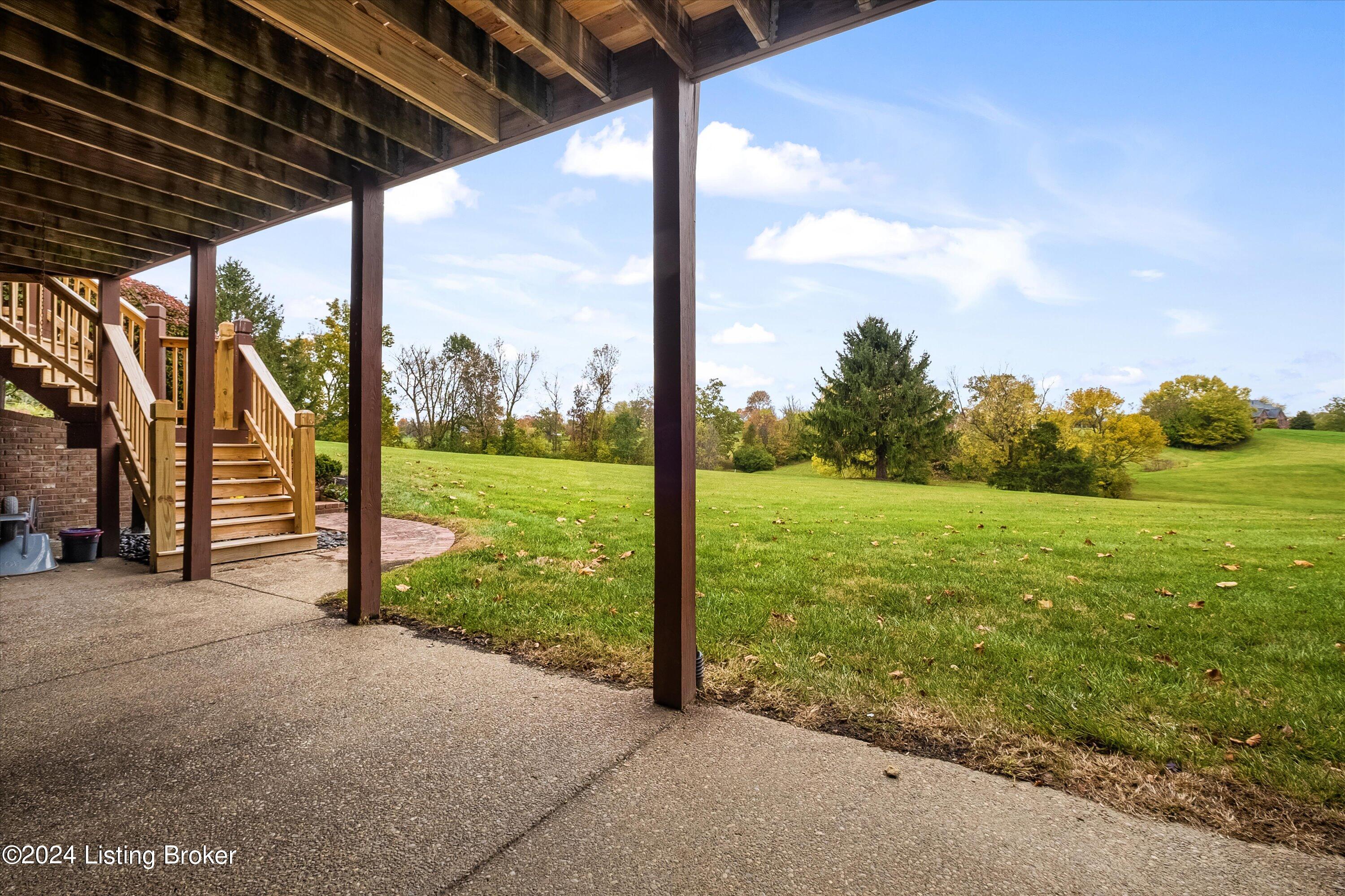 1027 Majestic Oaks Way