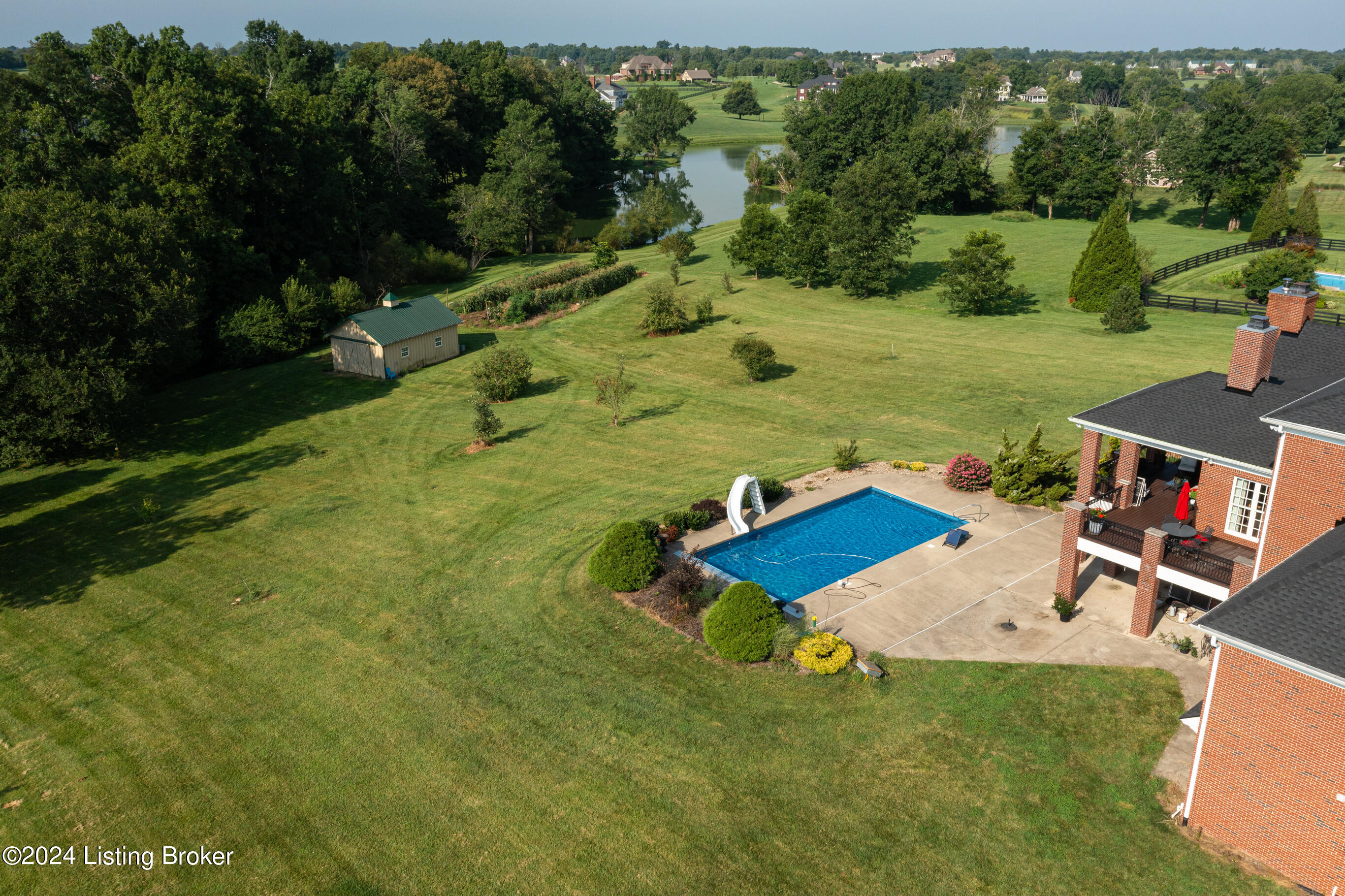 1009 Majestic Oaks Way