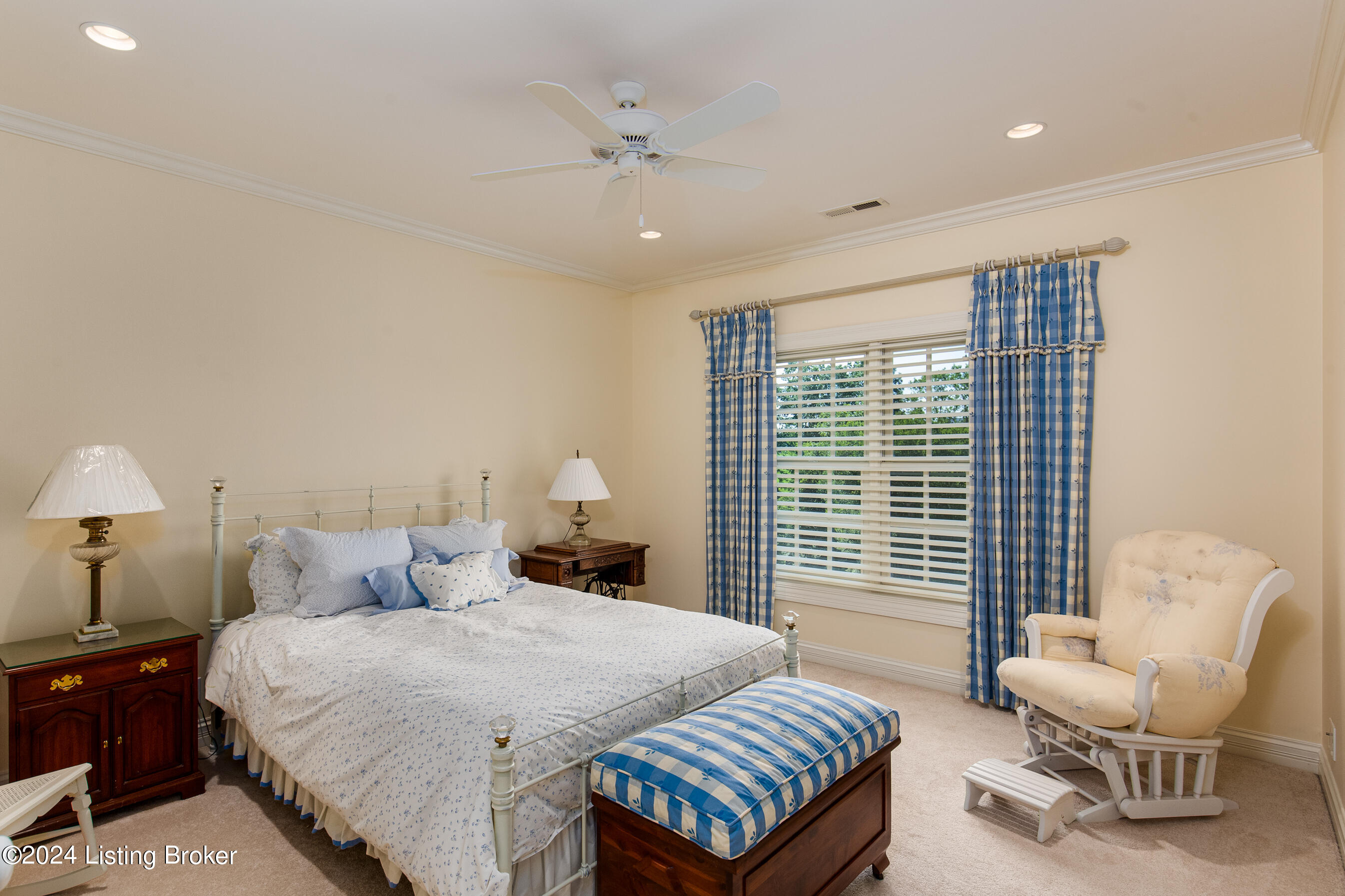 1009 Majestic Oaks Way
