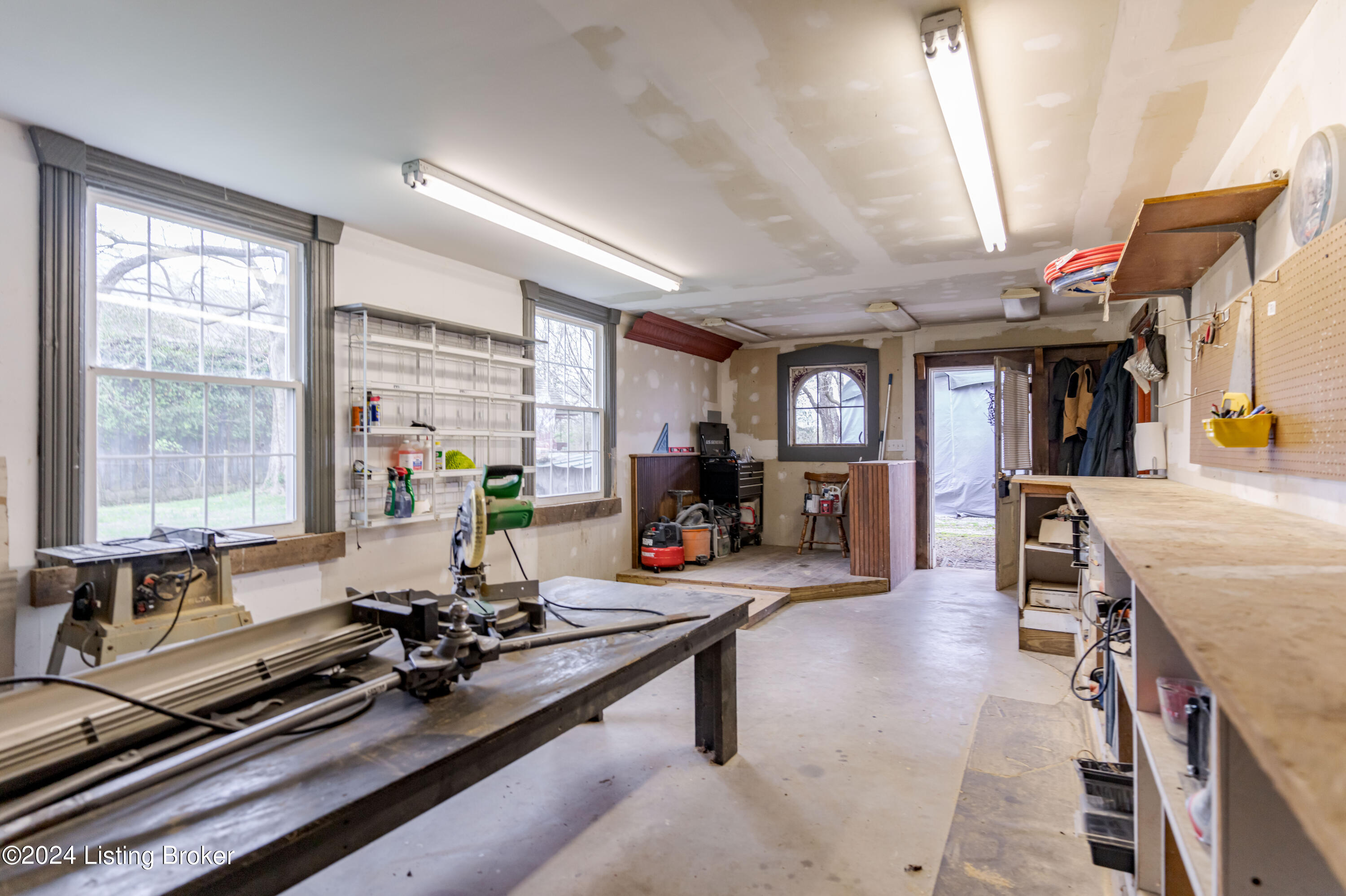 5786 Taylorsville Rd