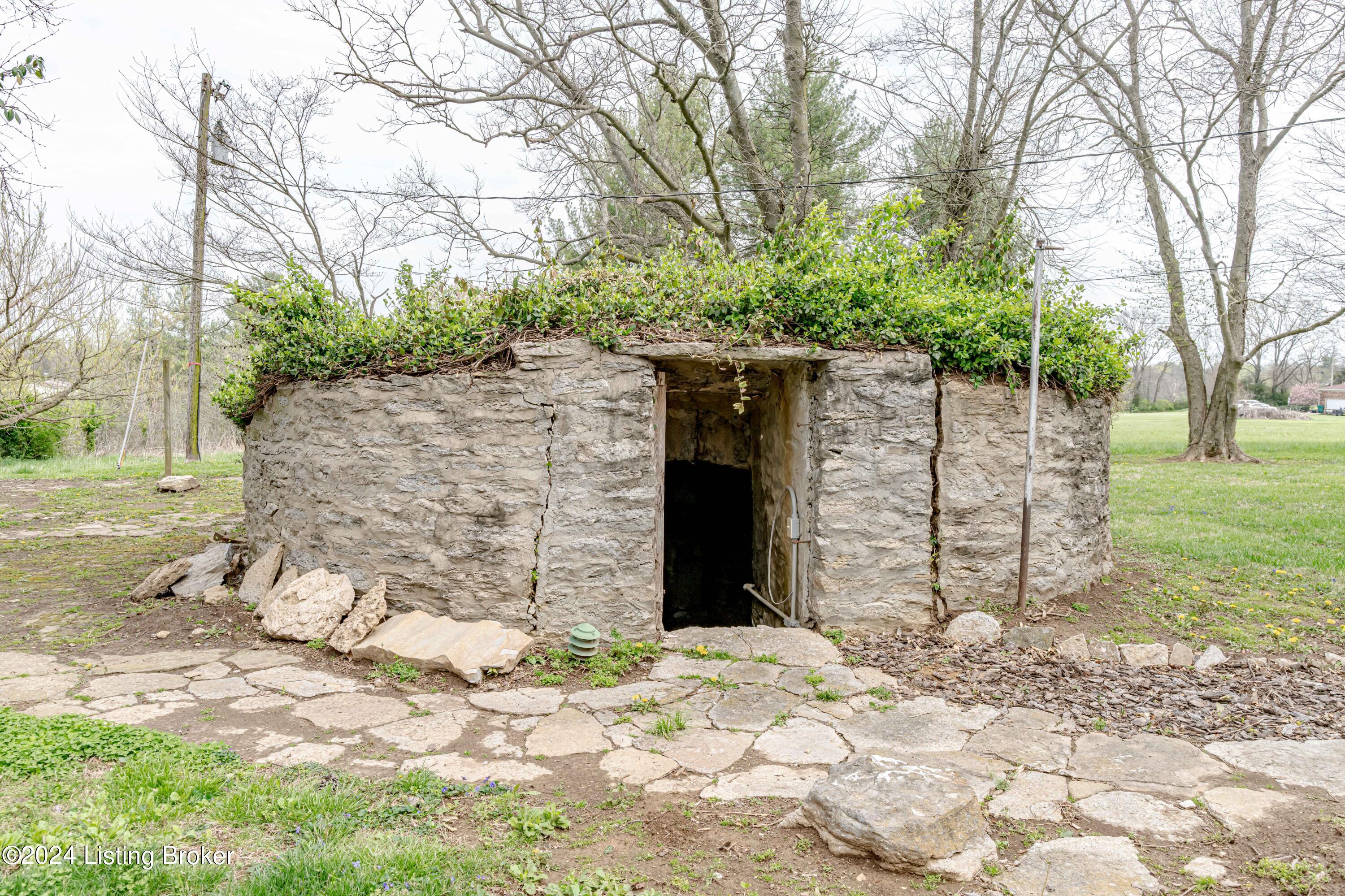 5786 Taylorsville Rd