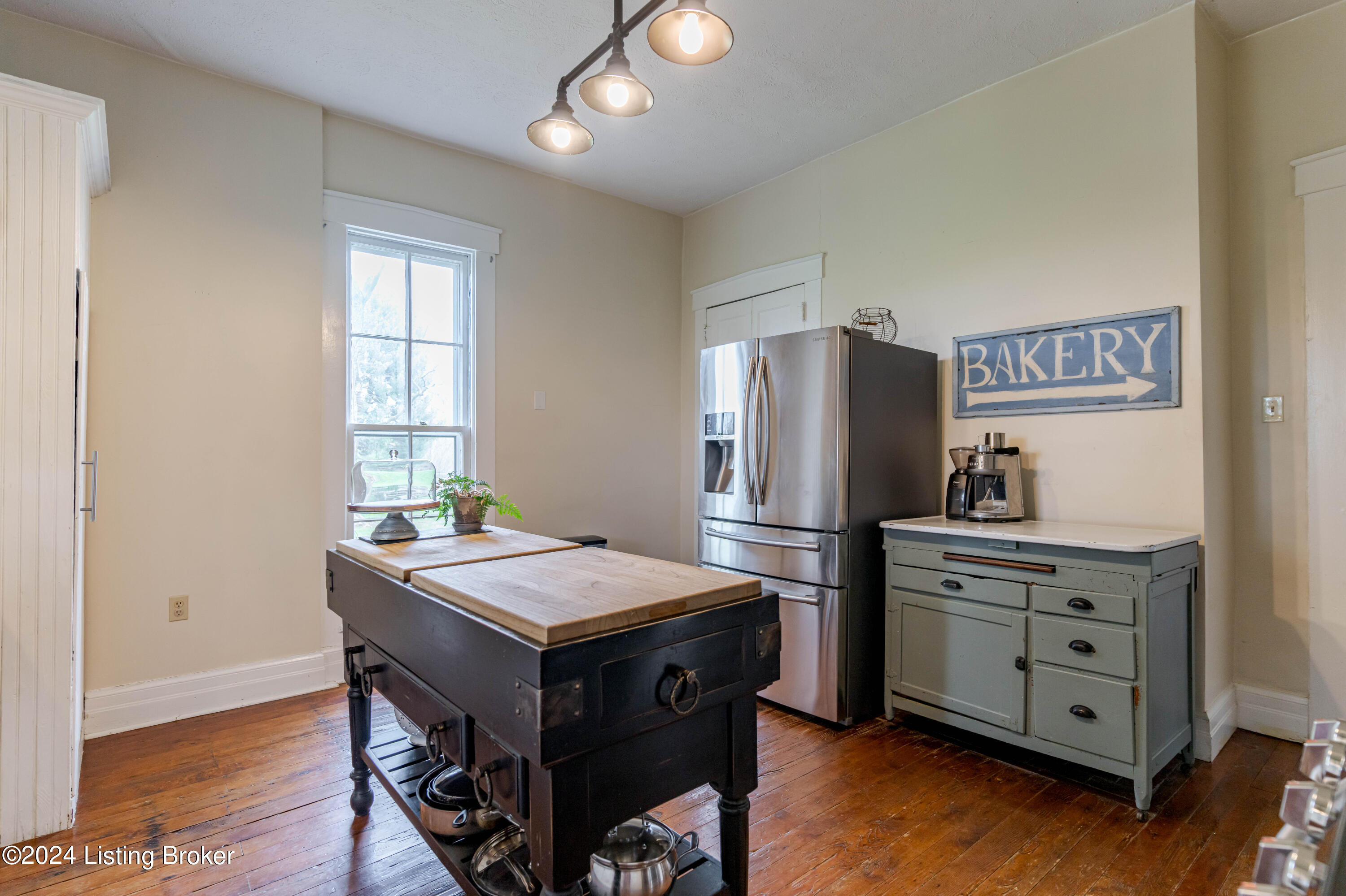 5786 Taylorsville Rd