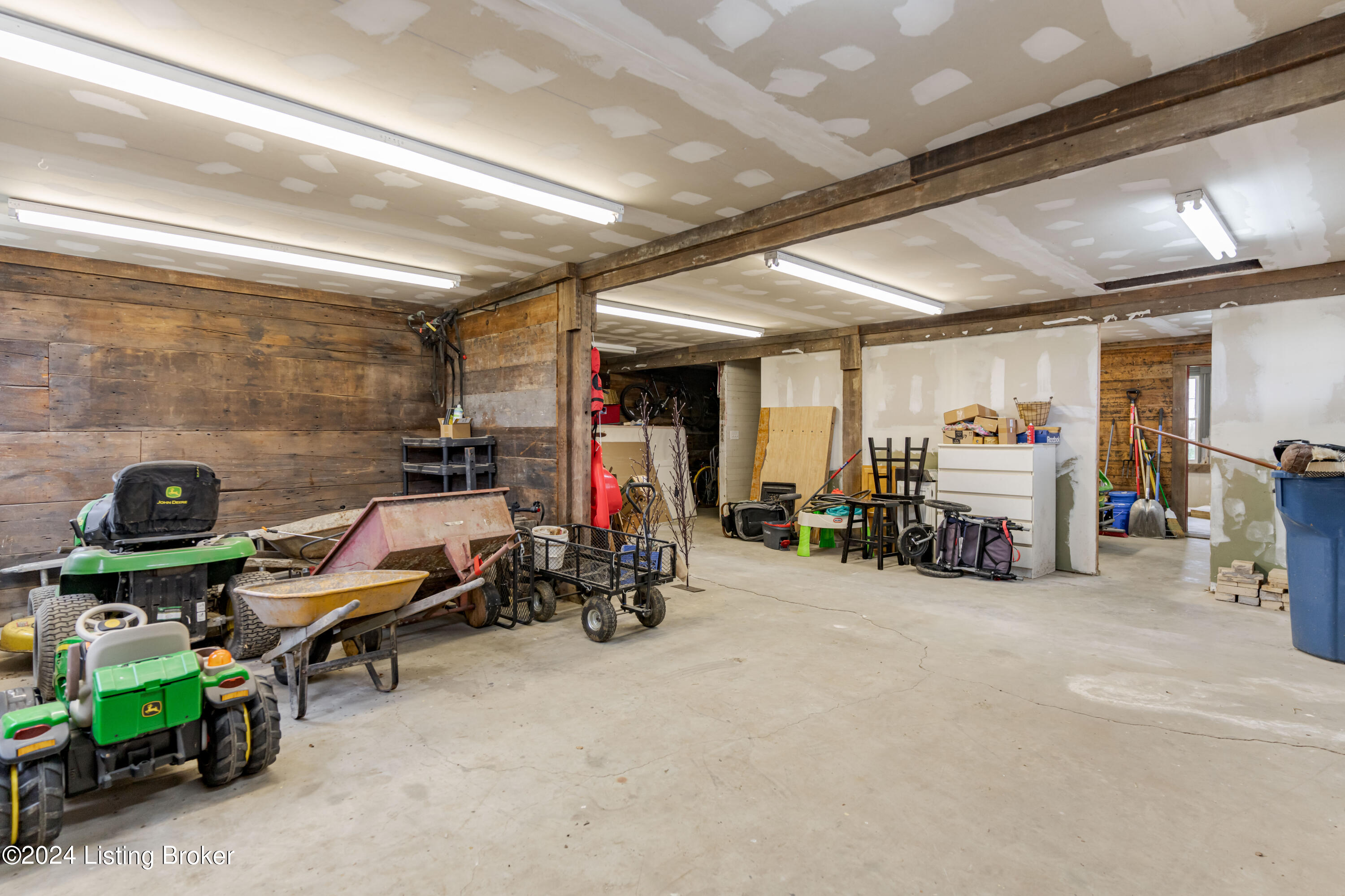 5786 Taylorsville Rd