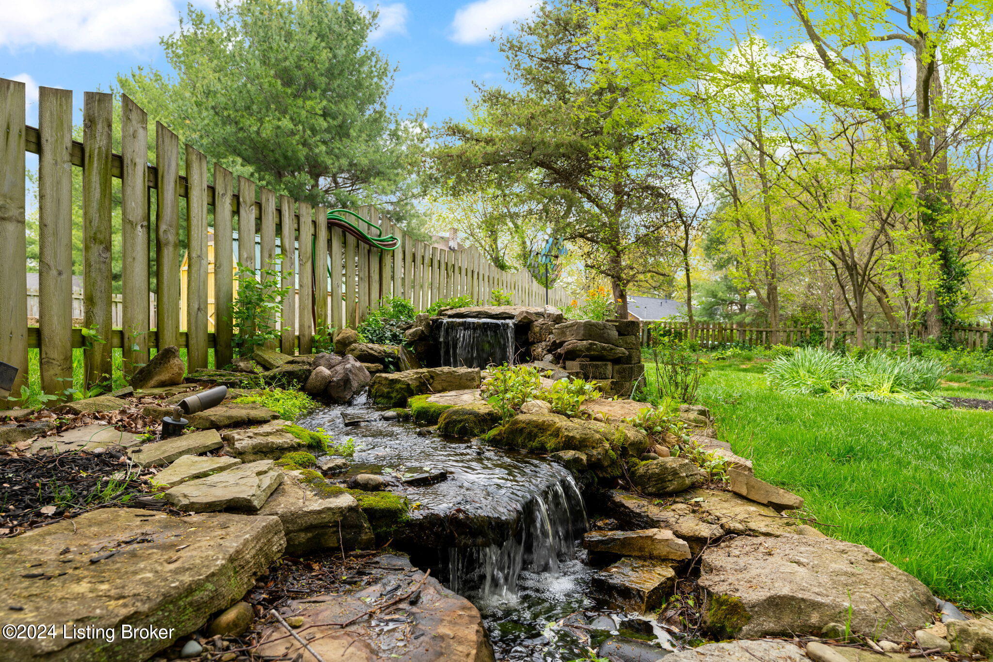 1006 Station Pointe Ln