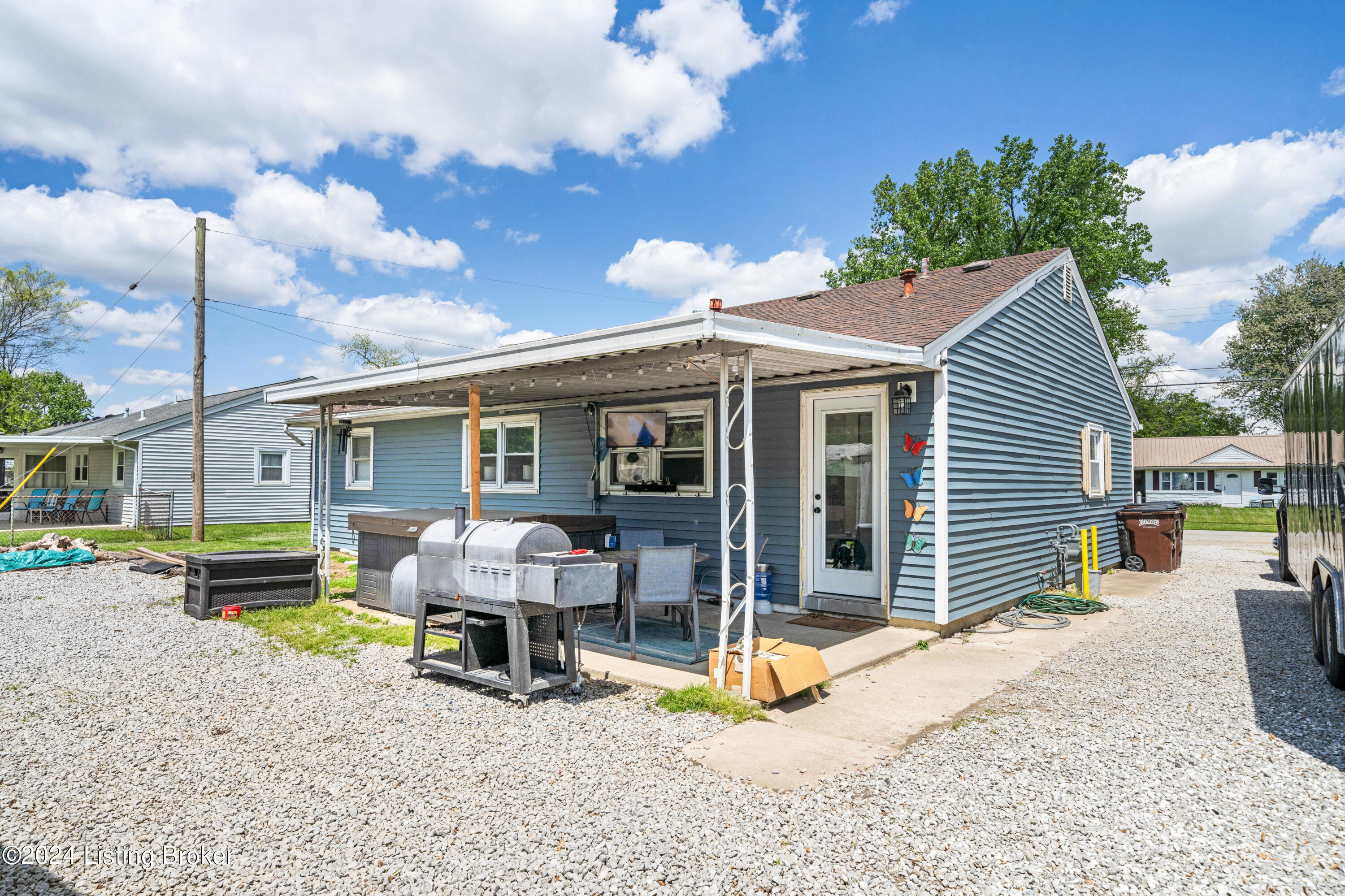 7012 Nathan Hale Way