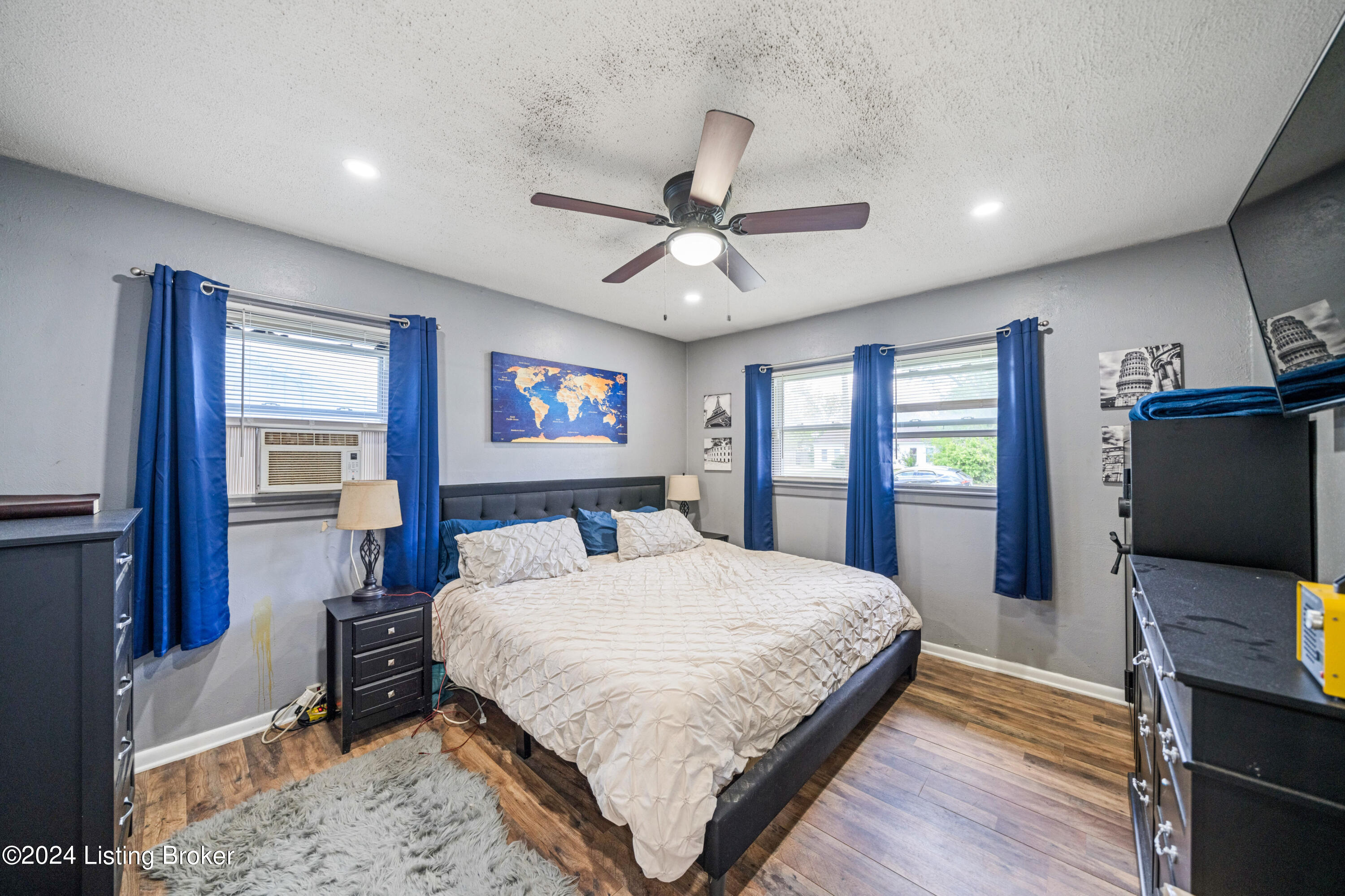 7012 Nathan Hale Way