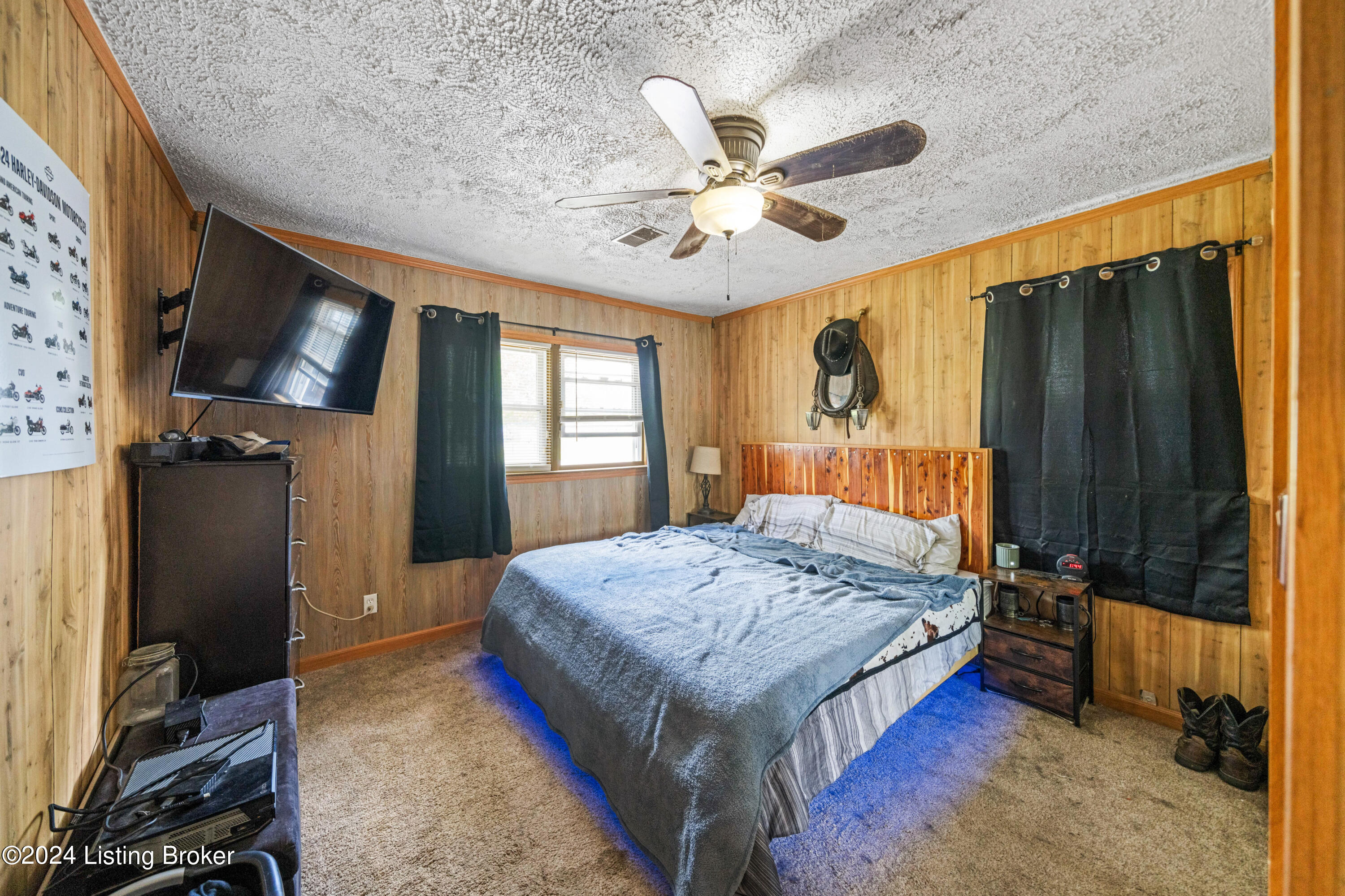 7012 Nathan Hale Way