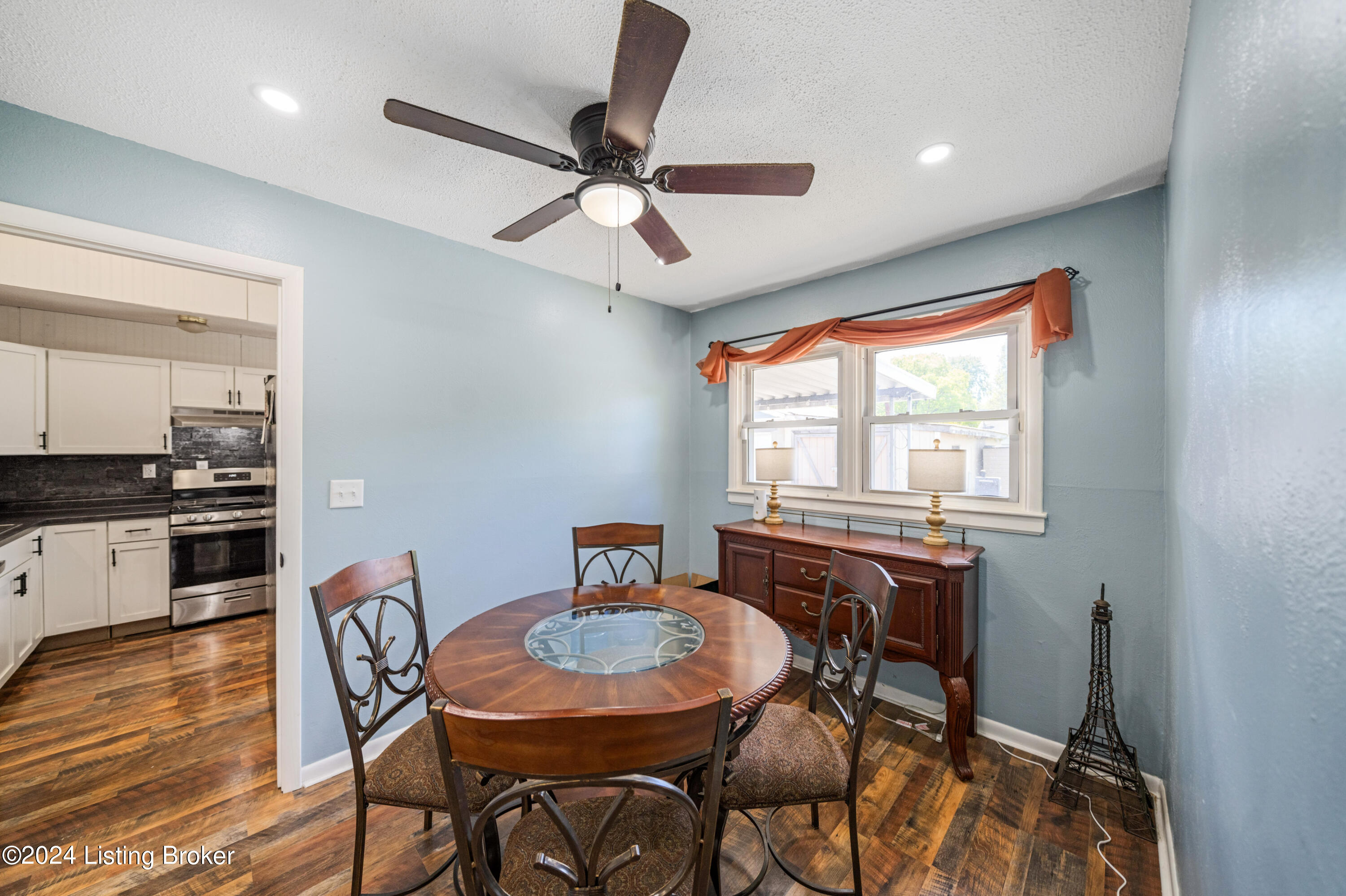 7012 Nathan Hale Way