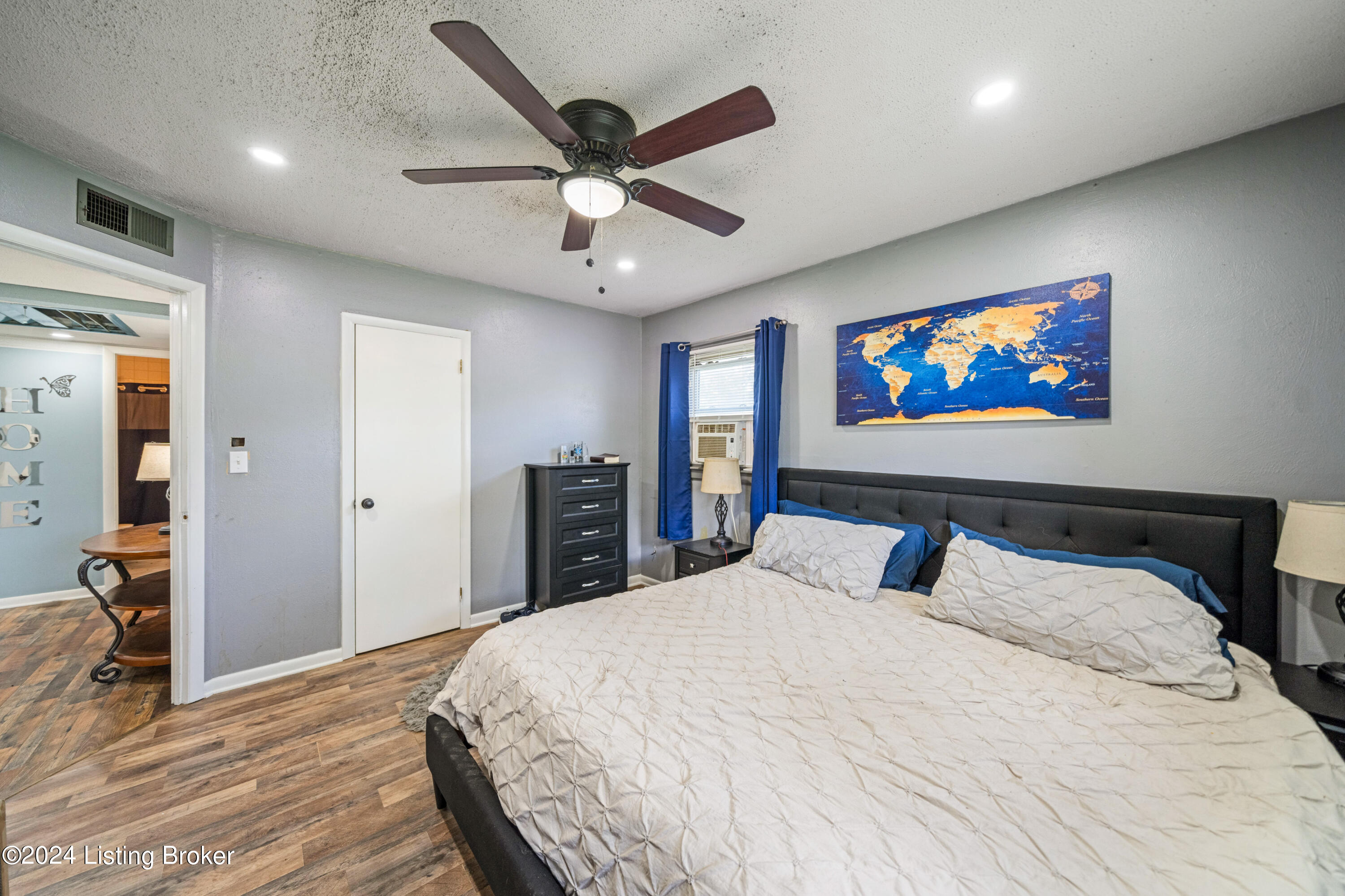 7012 Nathan Hale Way