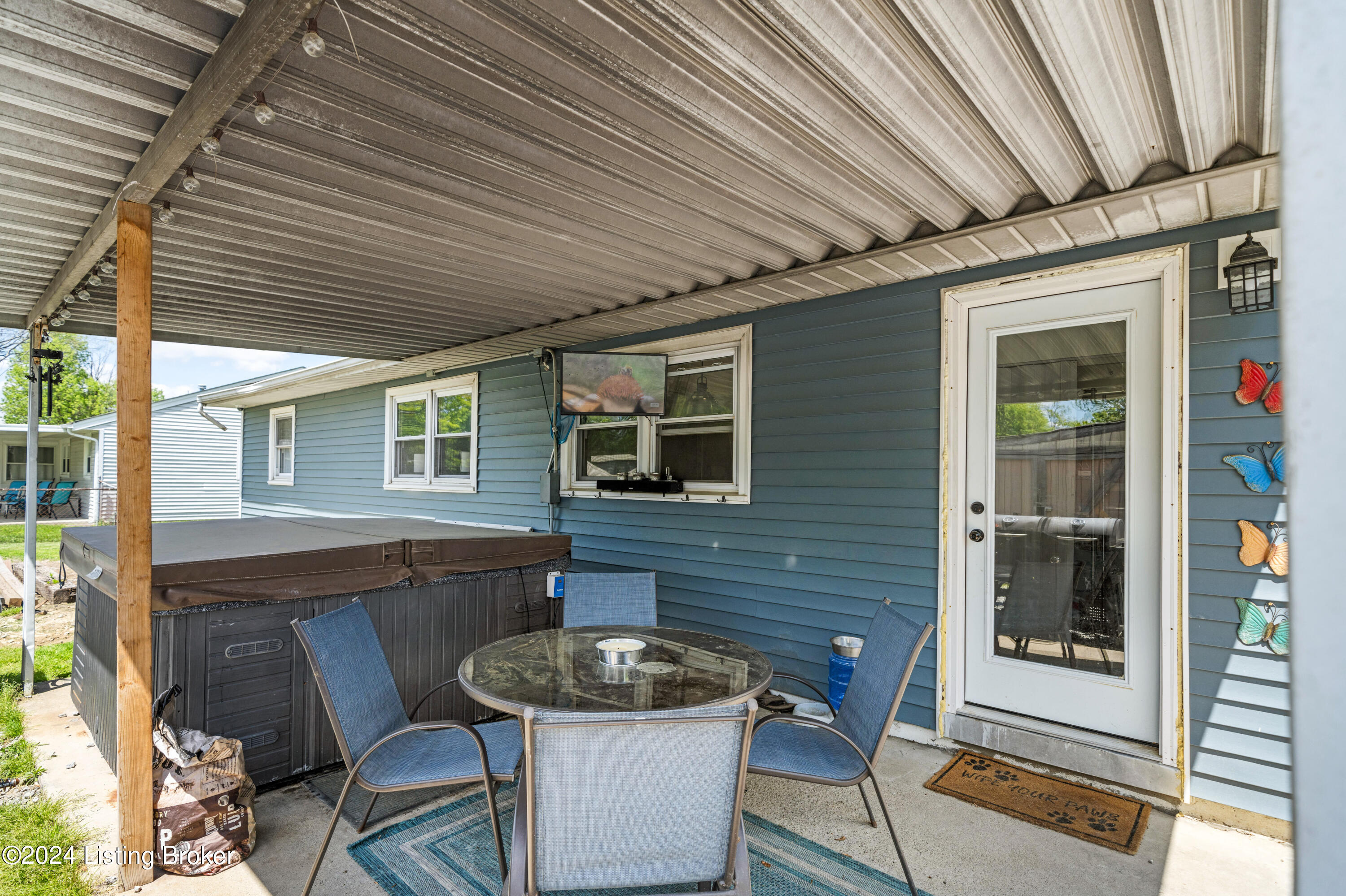 7012 Nathan Hale Way