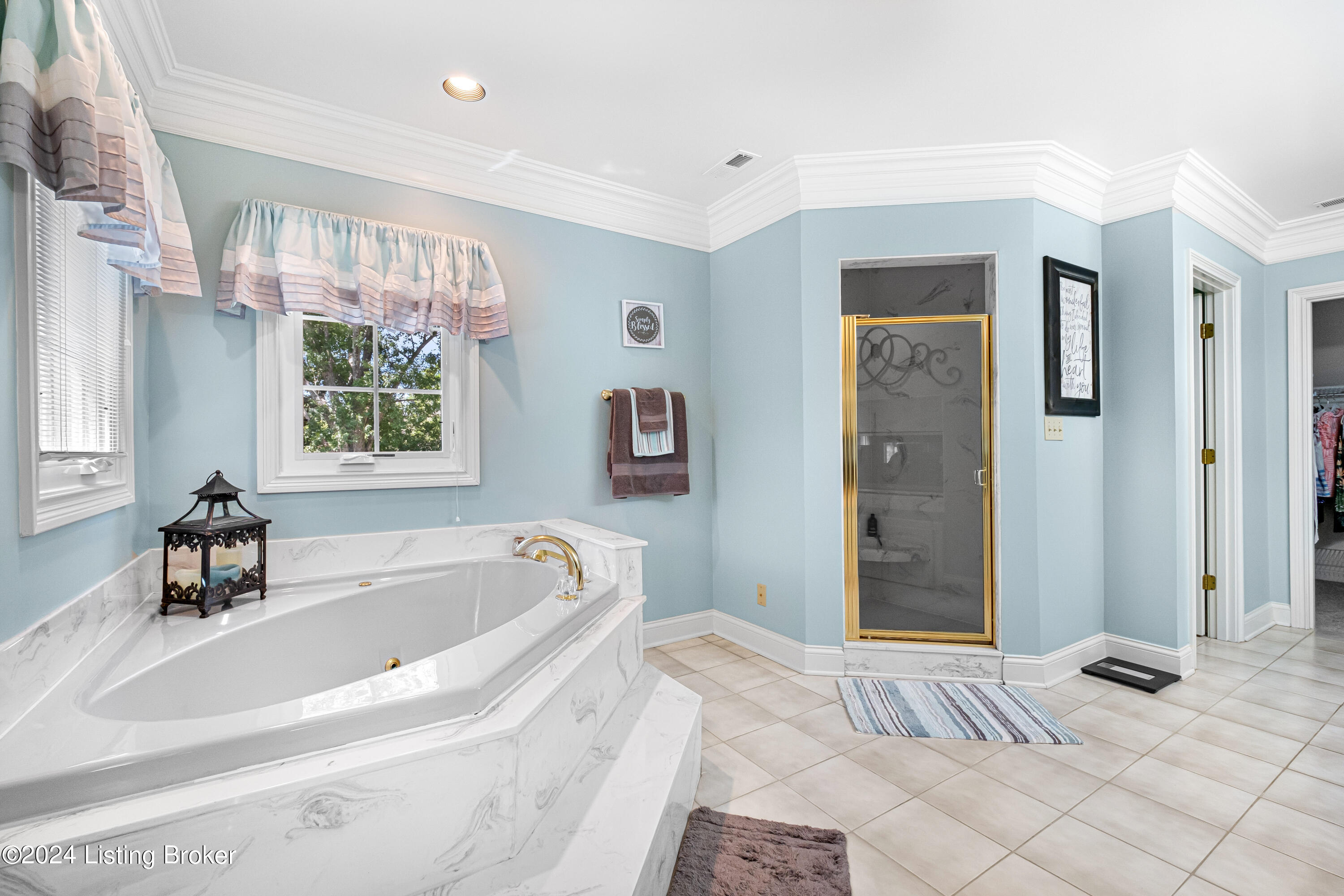 916 Twelve Oaks Dr