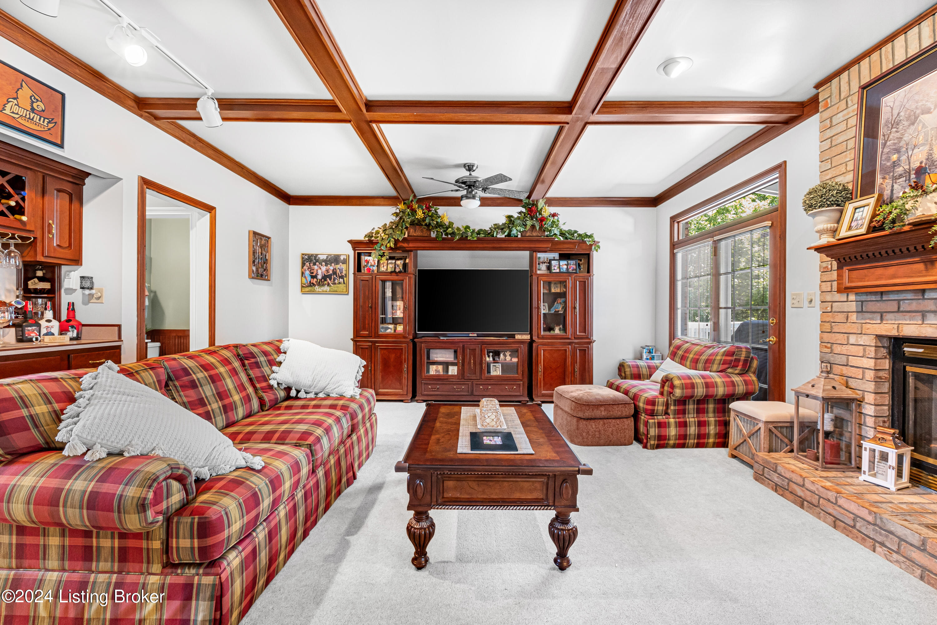 916 Twelve Oaks Dr