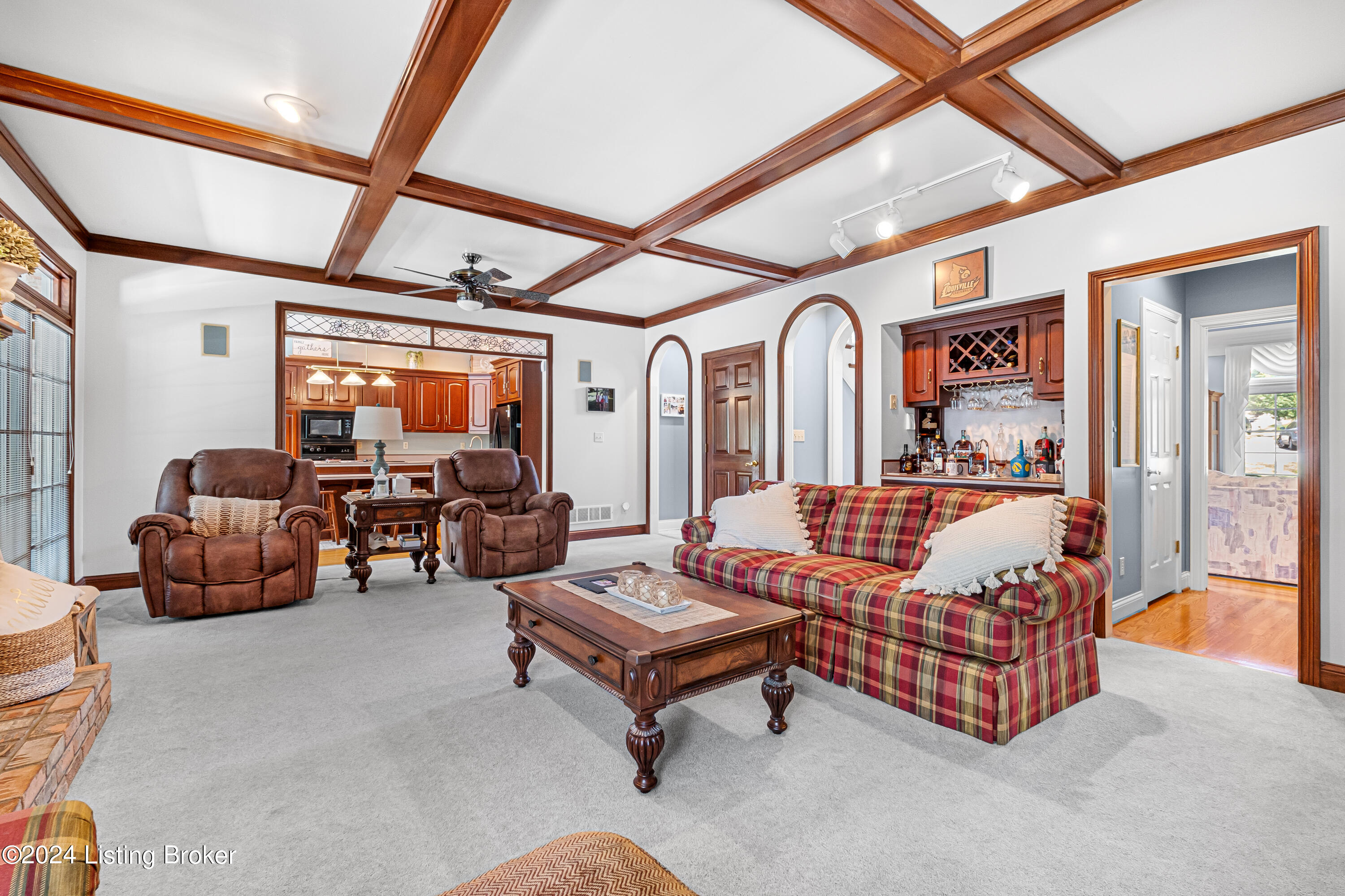 916 Twelve Oaks Dr