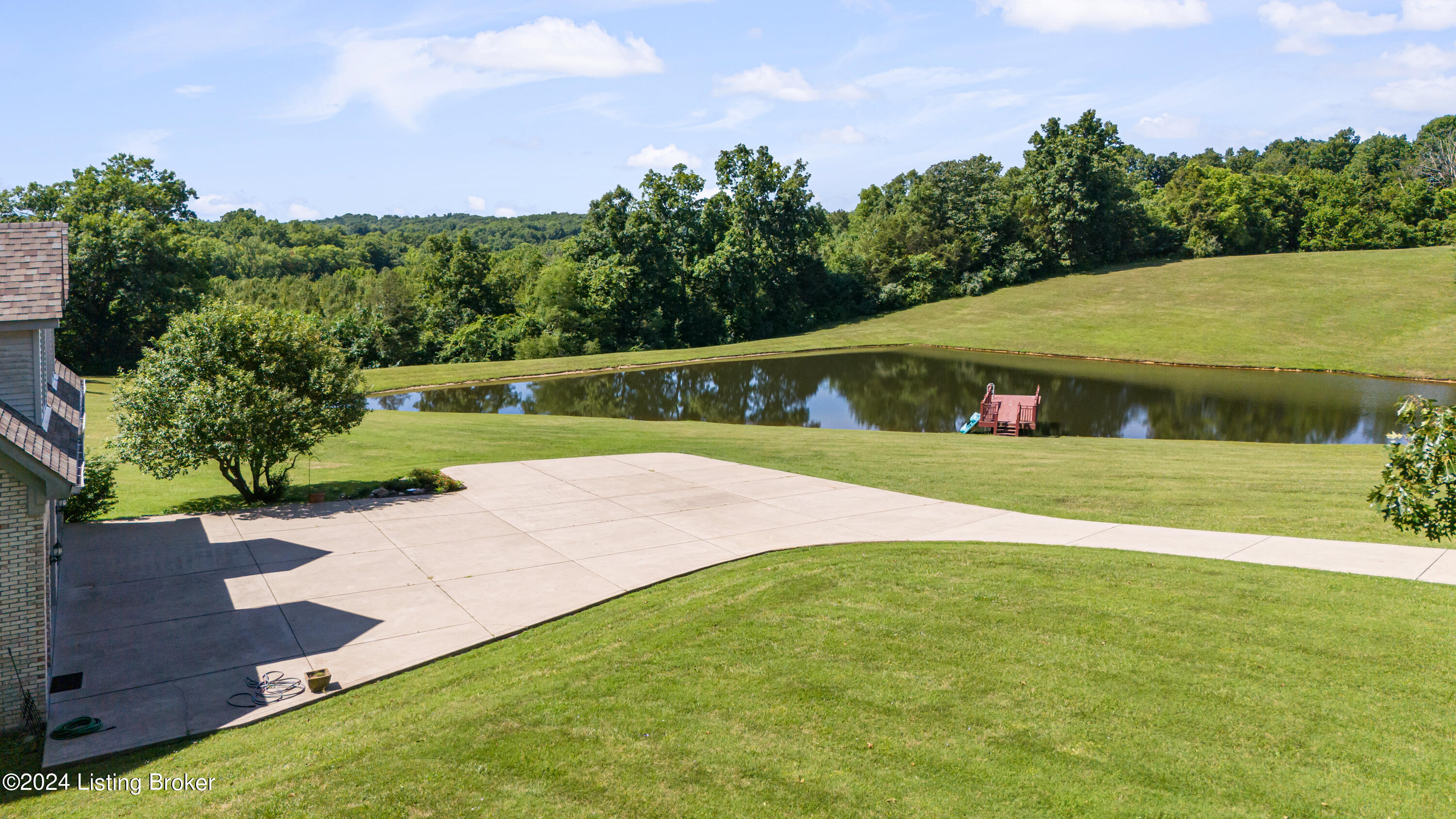 916 Twelve Oaks Dr