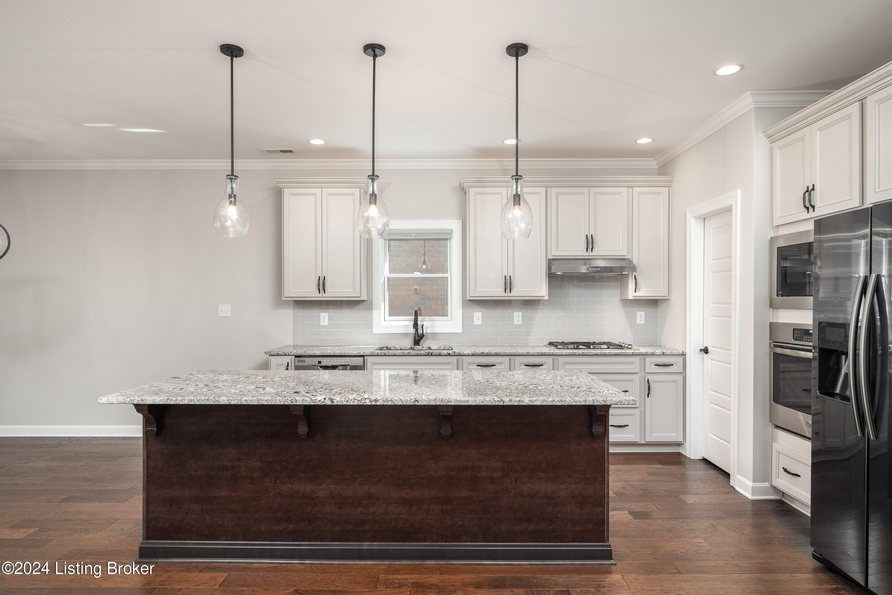 9344 Cross Meadows Cir