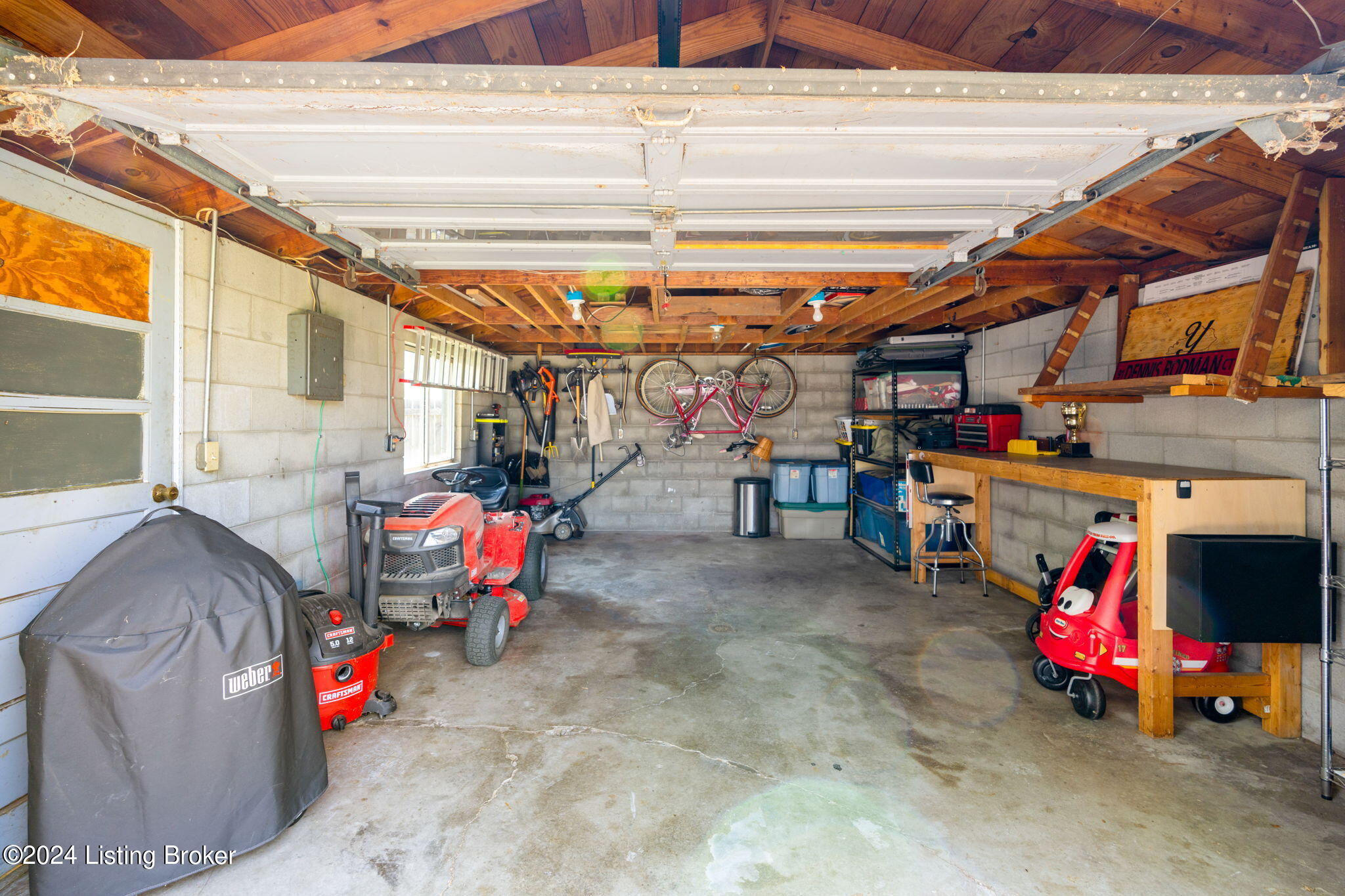 9514 Garden Dr
