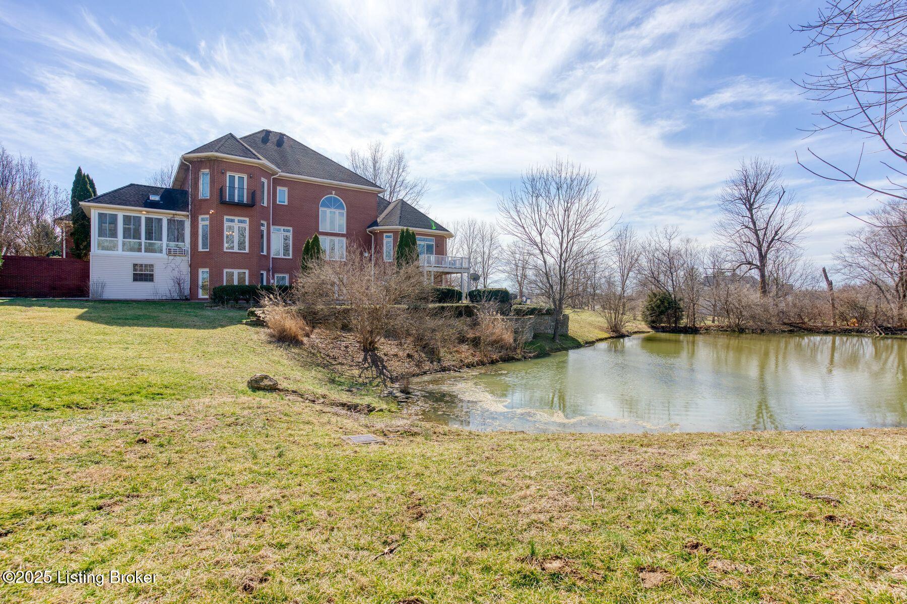 1016 Majestic Oaks Way